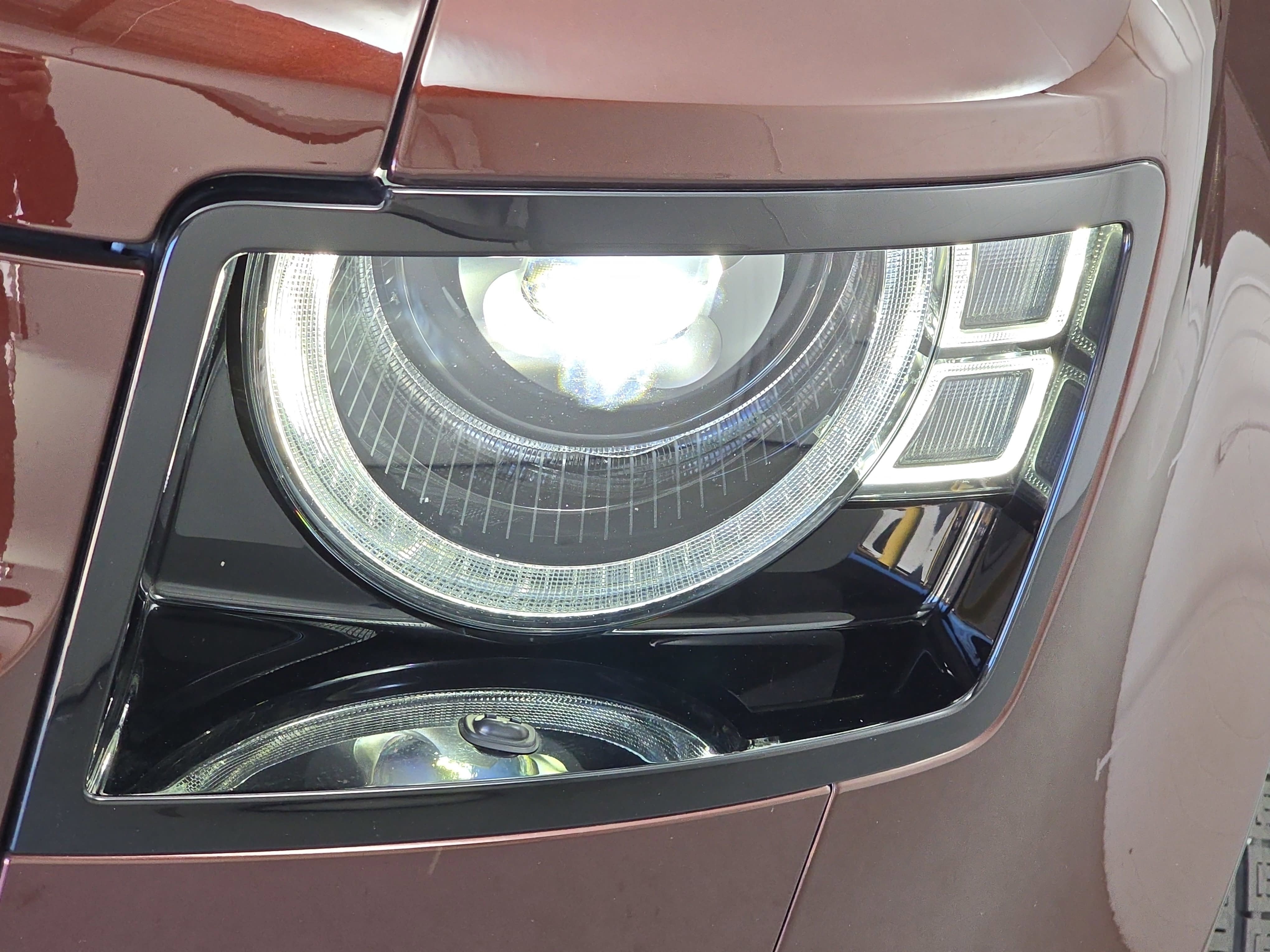 2025 Land Rover Defender Sedona Red Edition