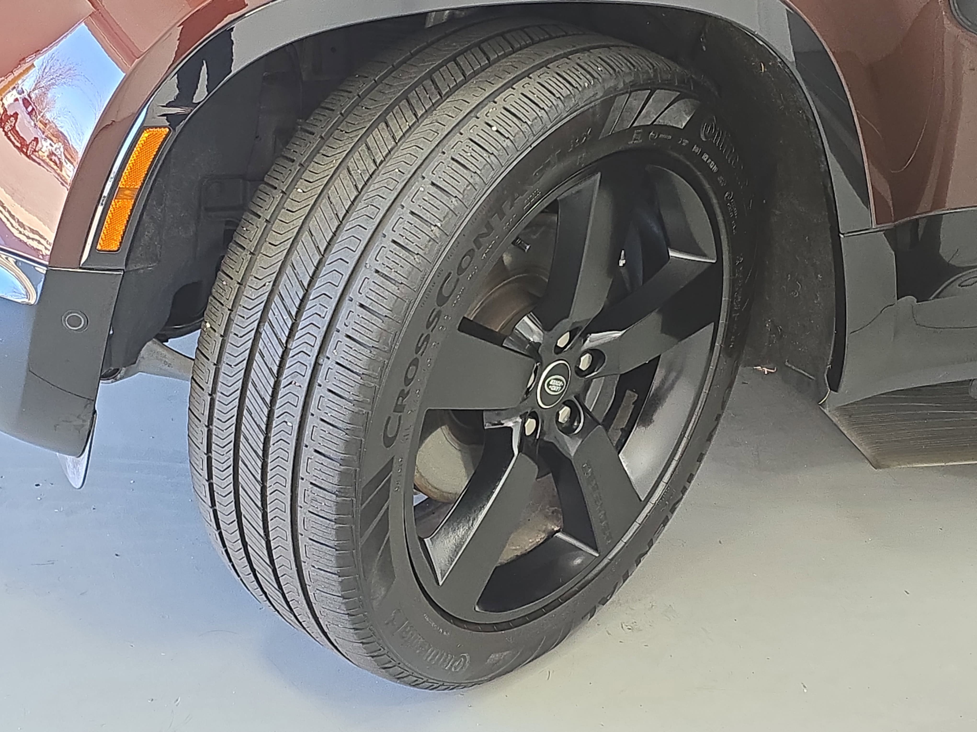 2025 Land Rover Defender Sedona Red Edition