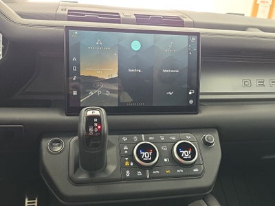 2025 Land Rover Defender V8