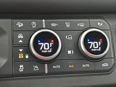 2025 Land Rover Defender V8