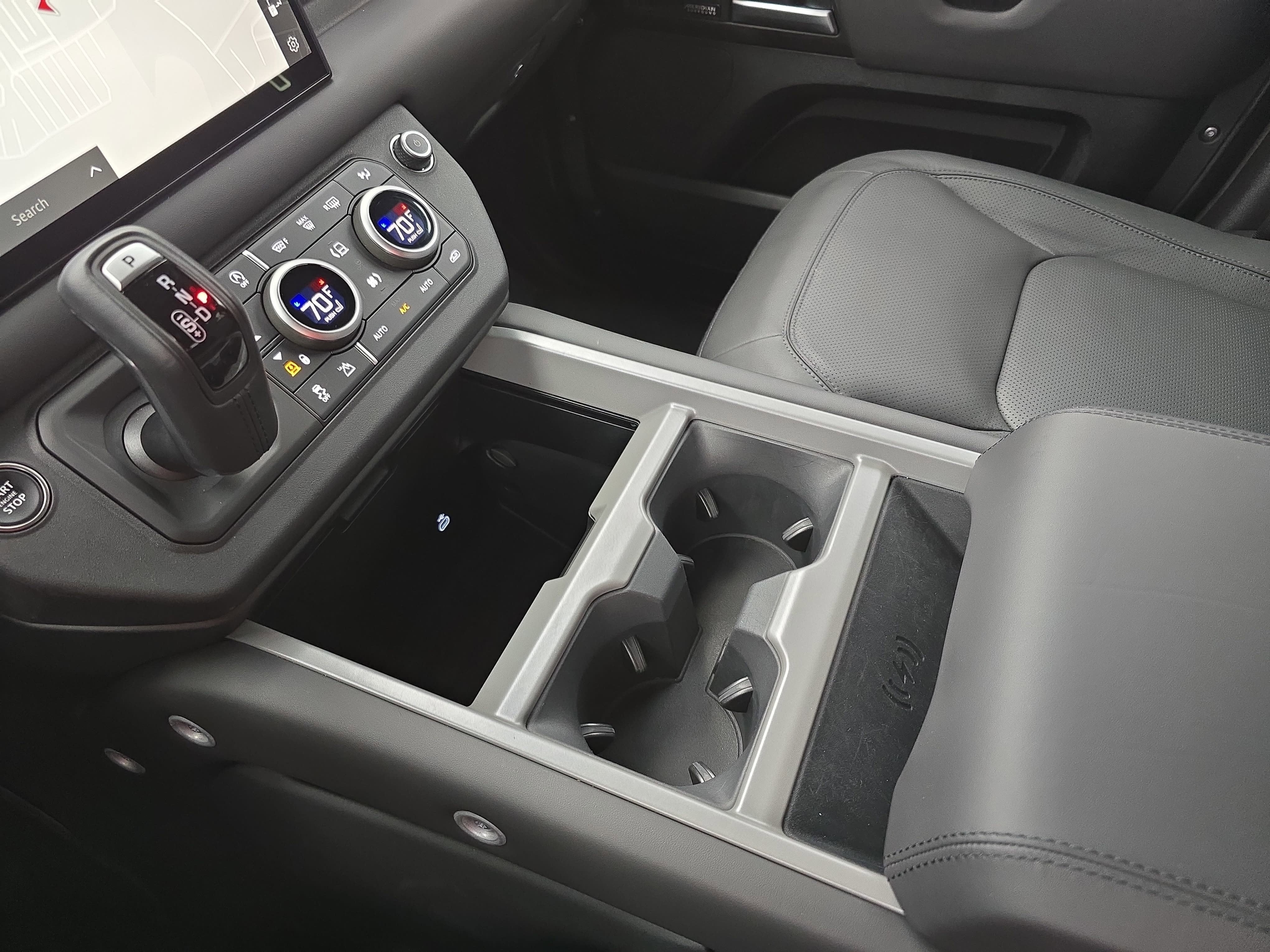 2025 Land Rover Defender V8