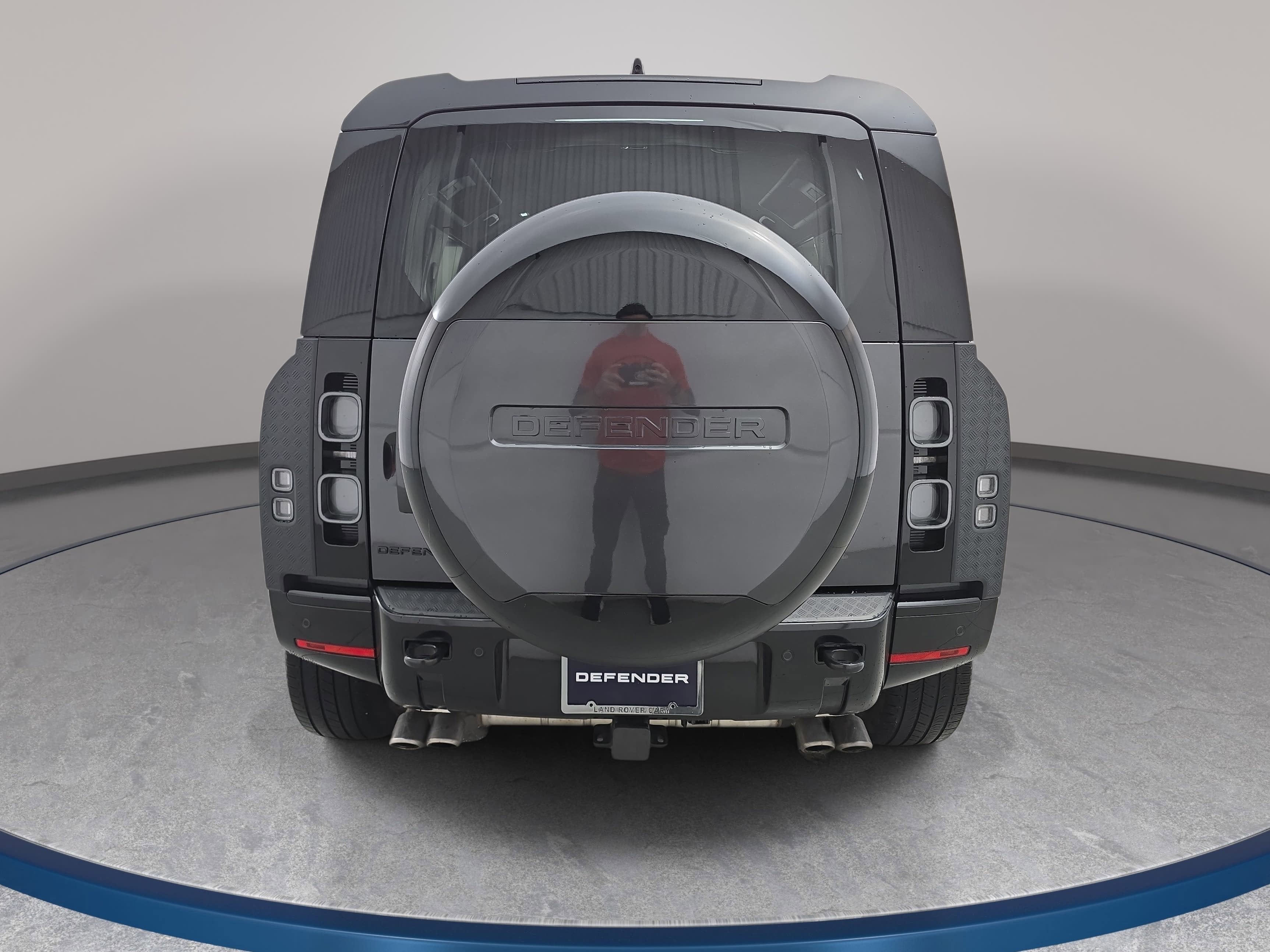 2025 Land Rover Defender V8