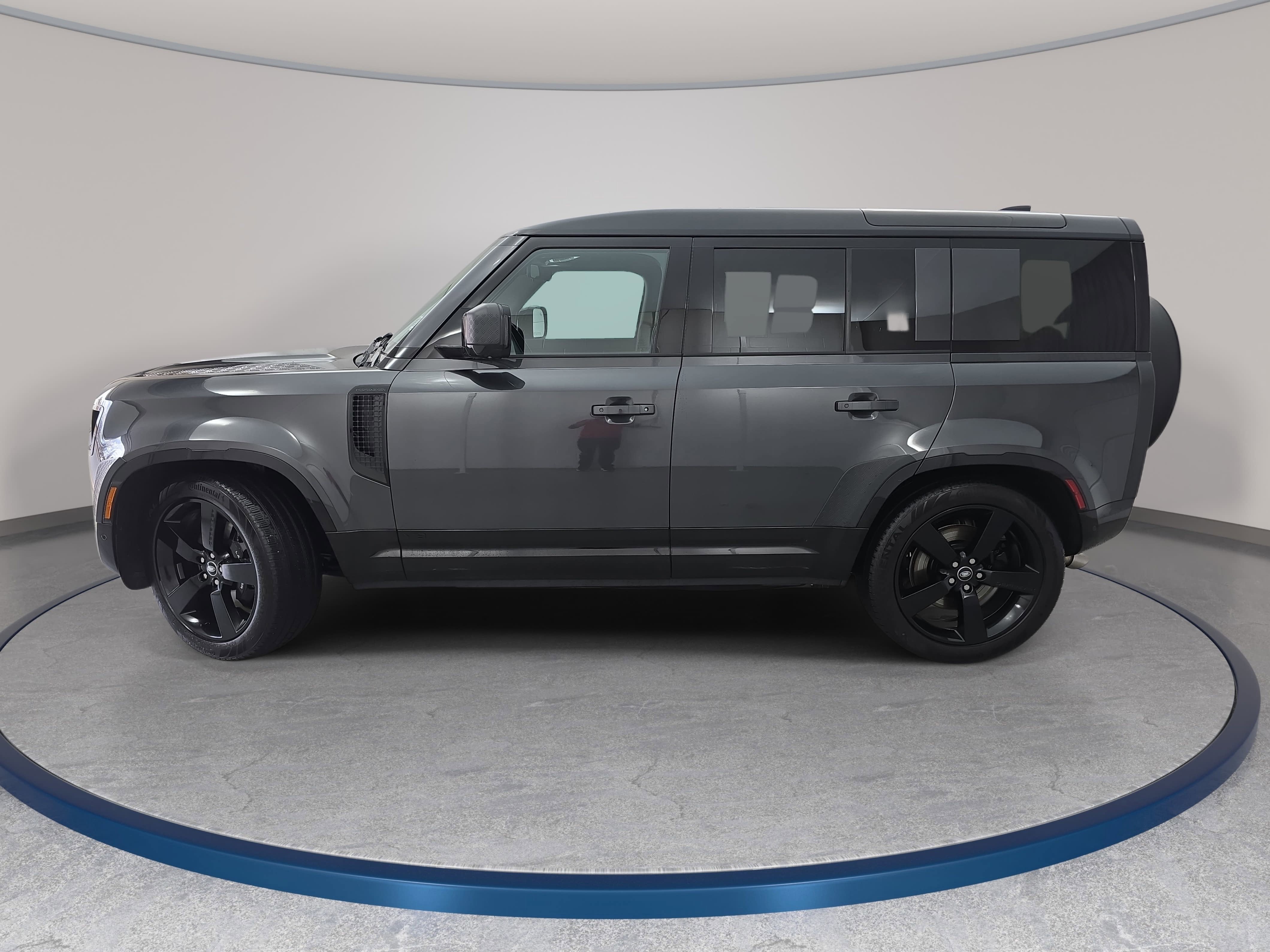 2025 Land Rover Defender V8