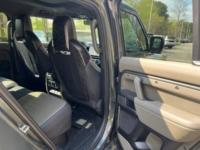 2025 Land Rover Defender V8