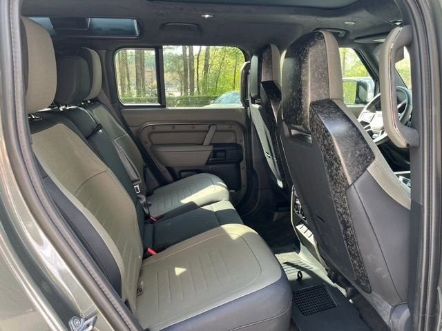 2025 Land Rover Defender V8