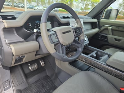 2025 Land Rover Defender OCTA