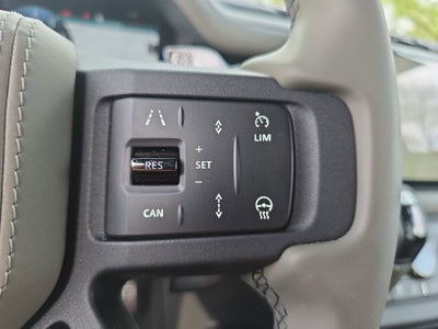 2025 Land Rover Defender OCTA