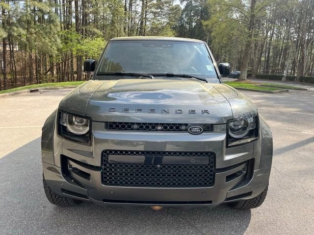 2025 Land Rover Defender V8