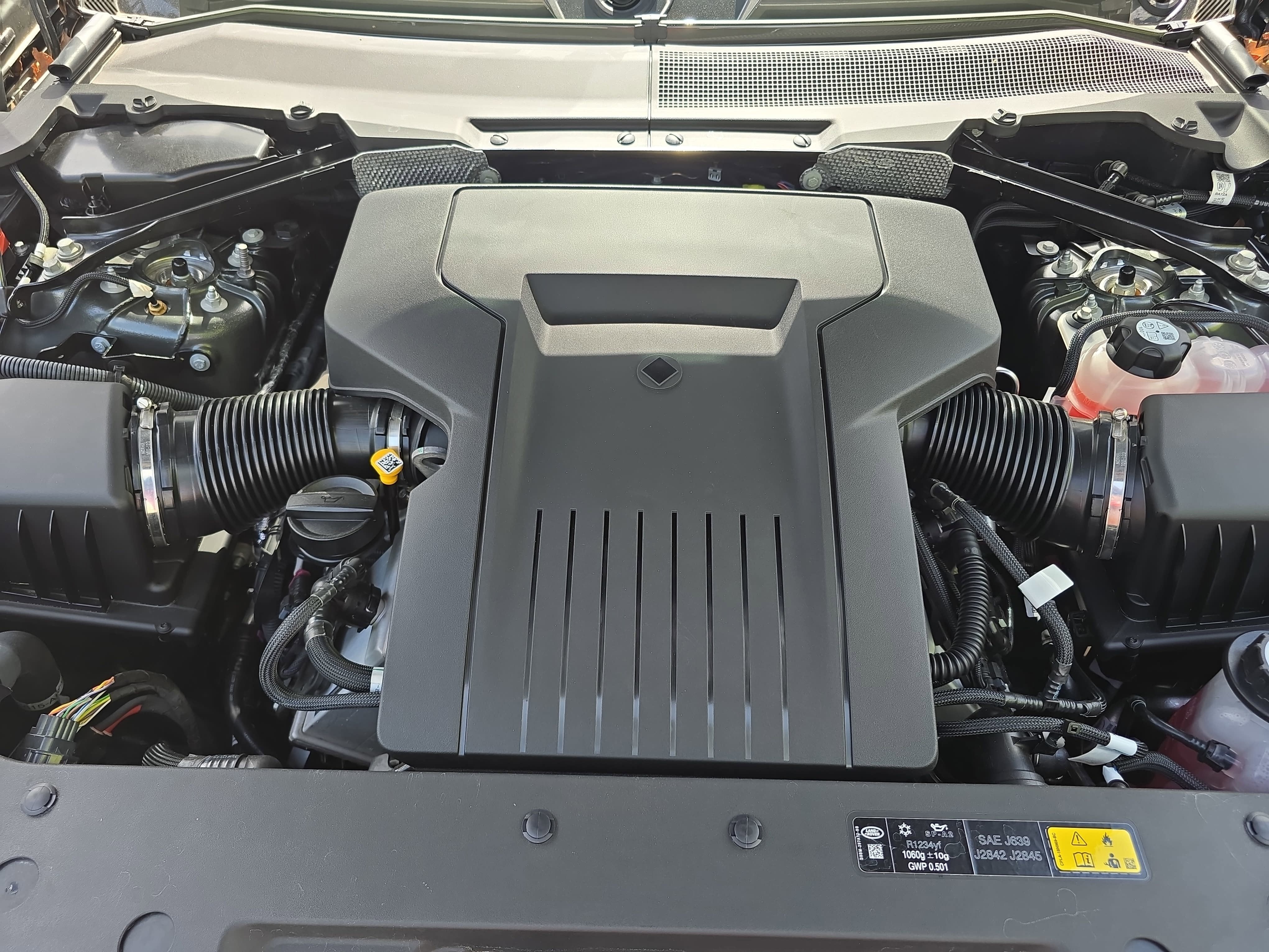 2025 Land Rover Defender OCTA