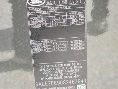 2025 Land Rover Defender OCTA