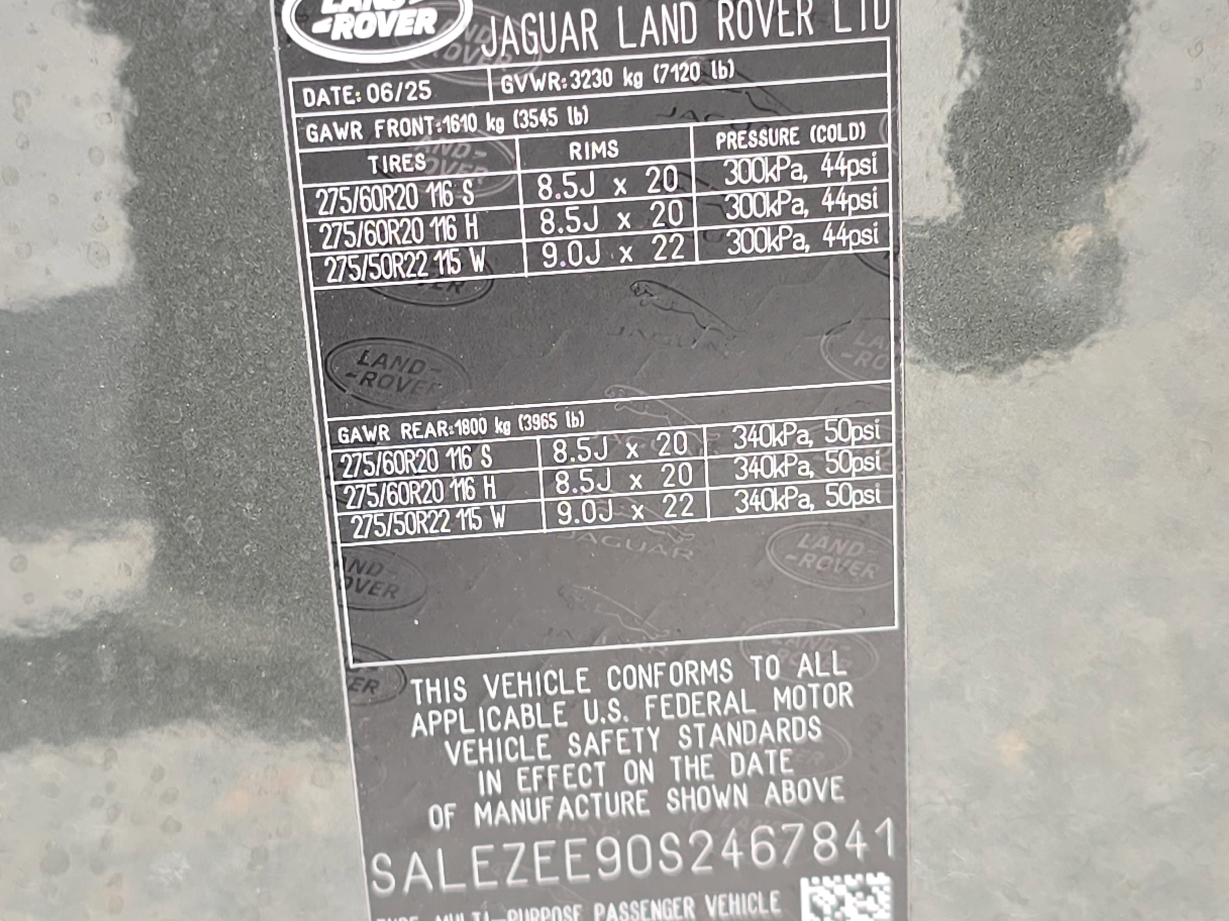 2025 Land Rover Defender OCTA