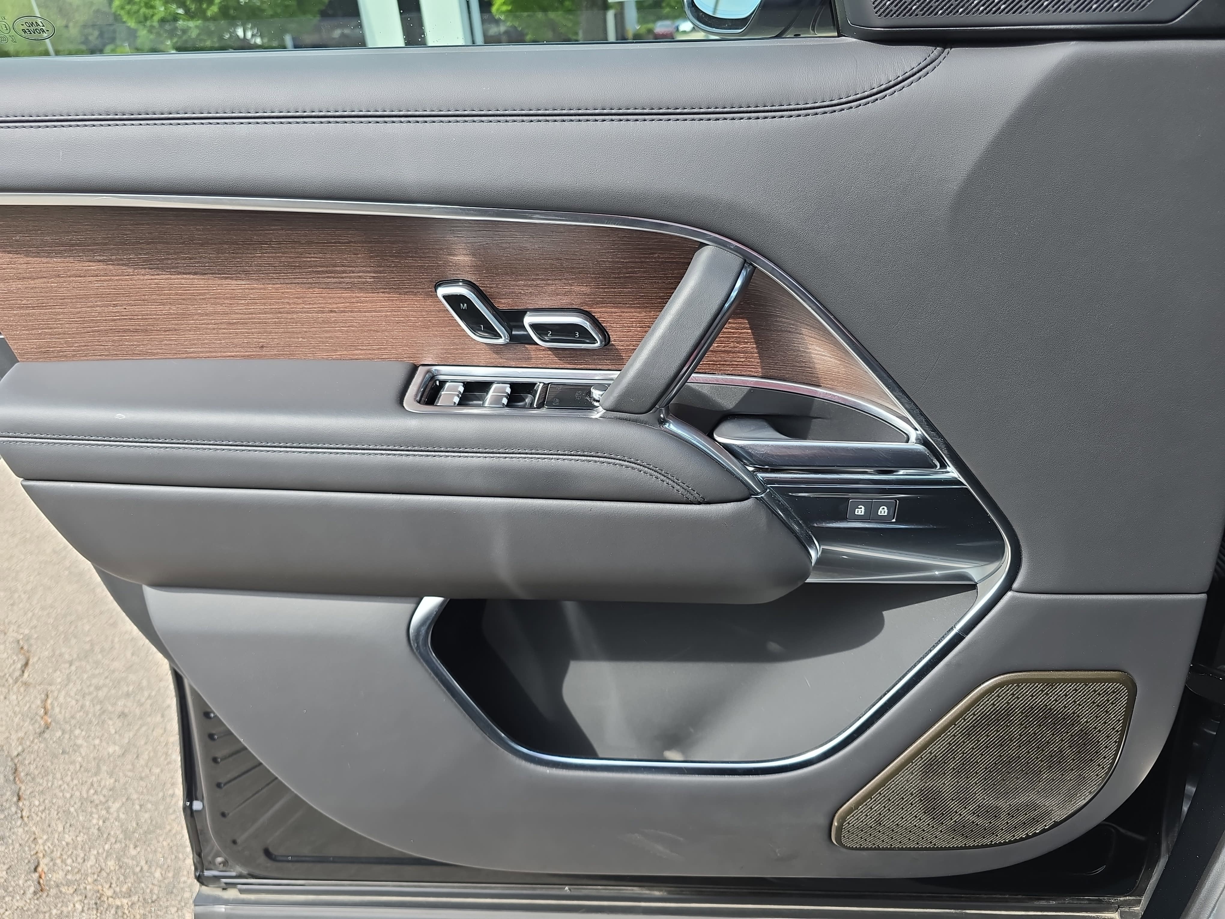 2025 Land Rover Range Rover Autobiography