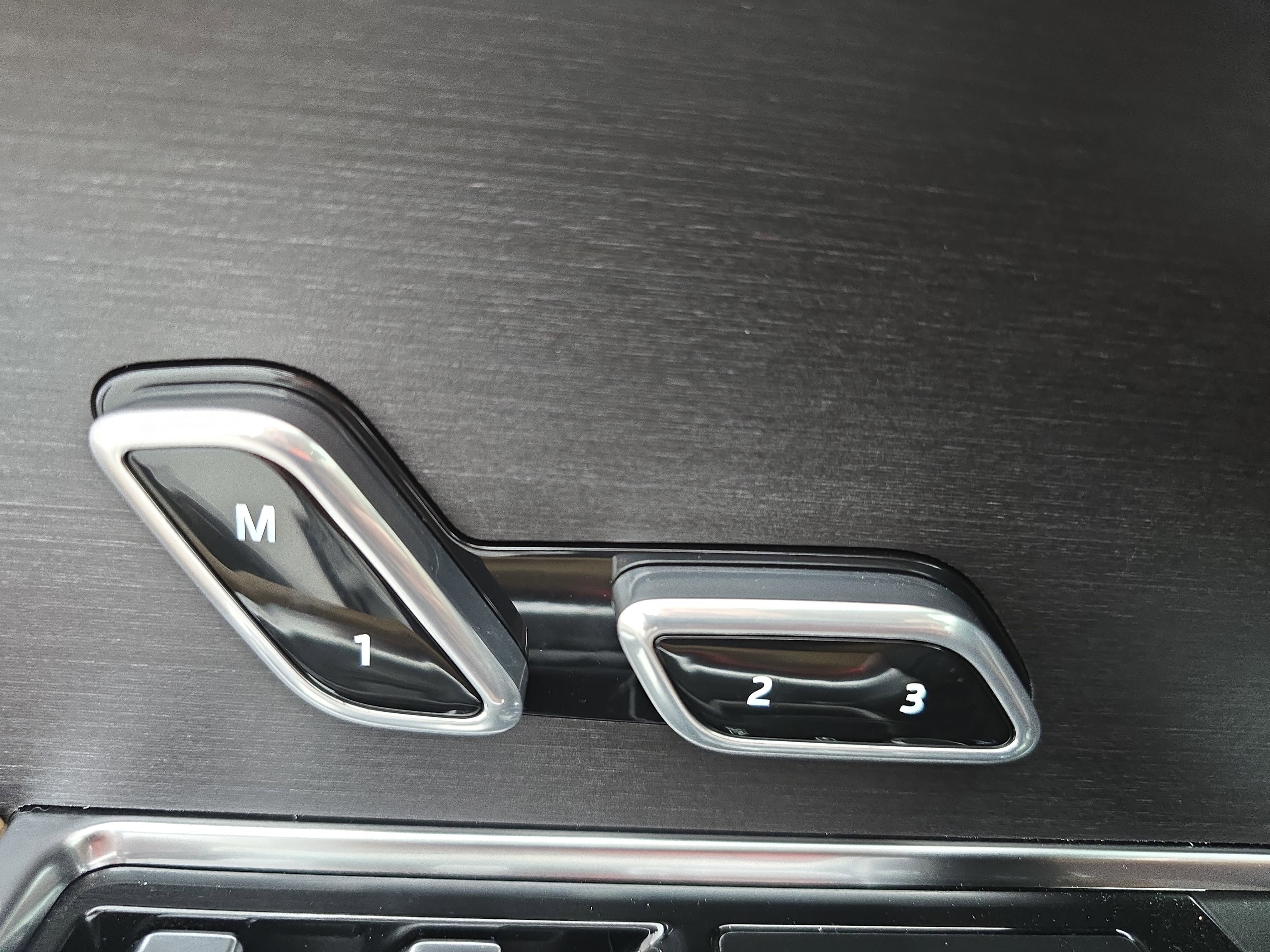 2025 Land Rover Range Rover Autobiography