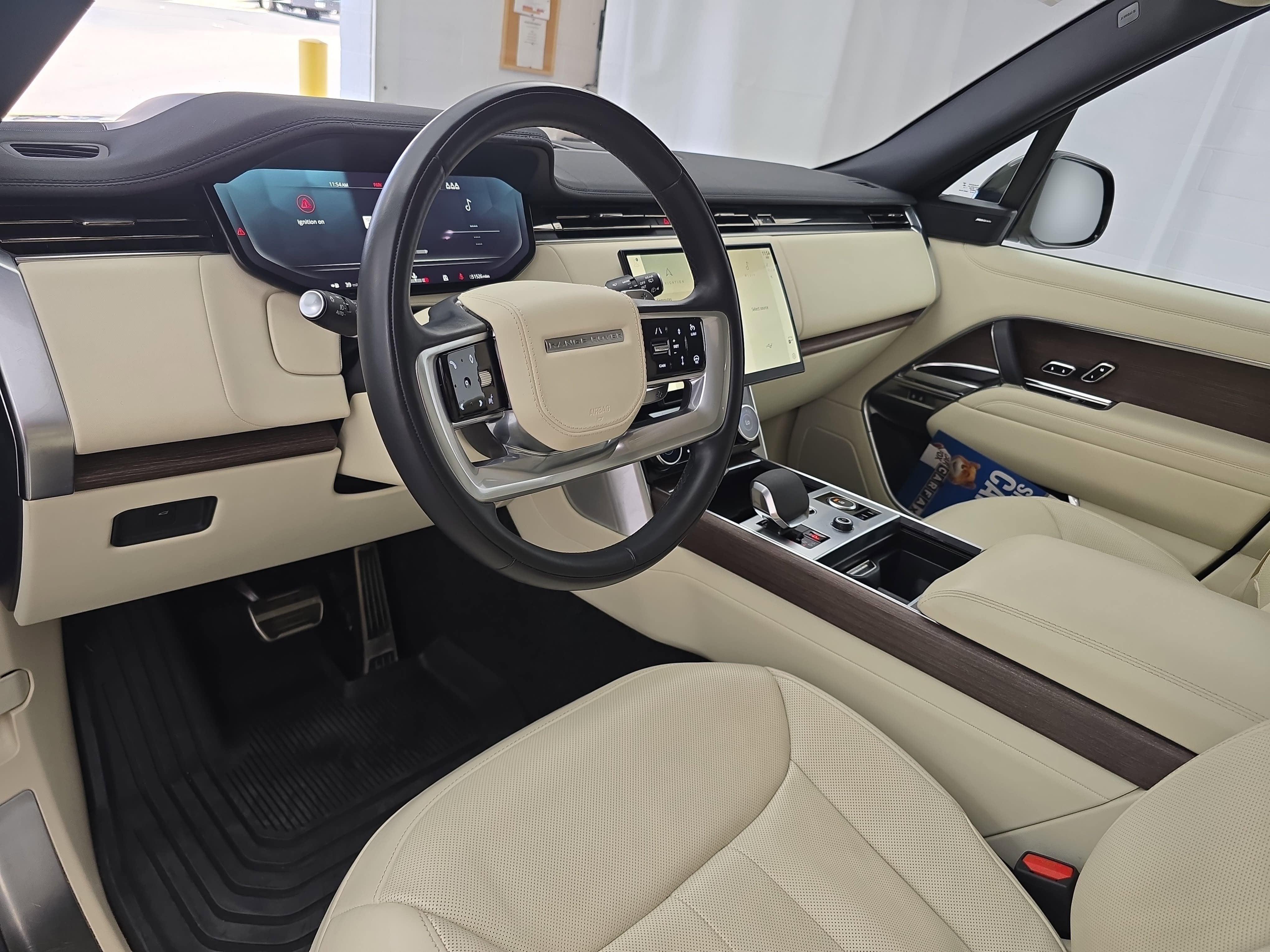 2023 Land Rover Range Rover SE