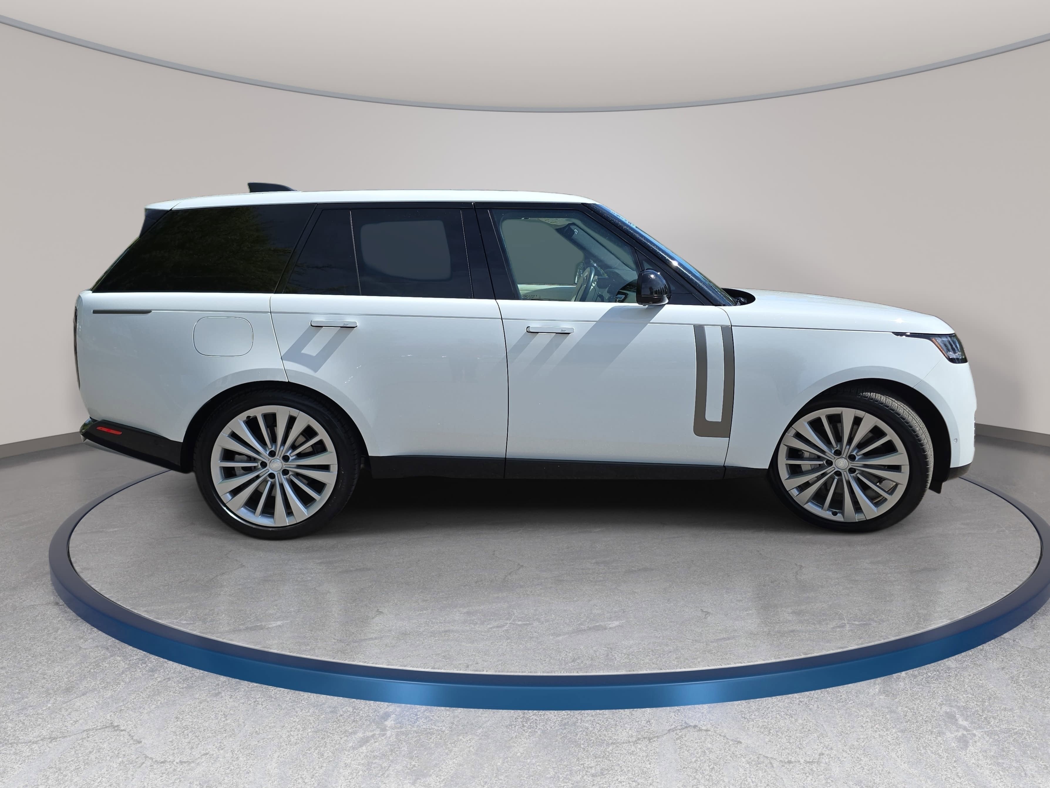 2024 Land Rover Range Rover SE