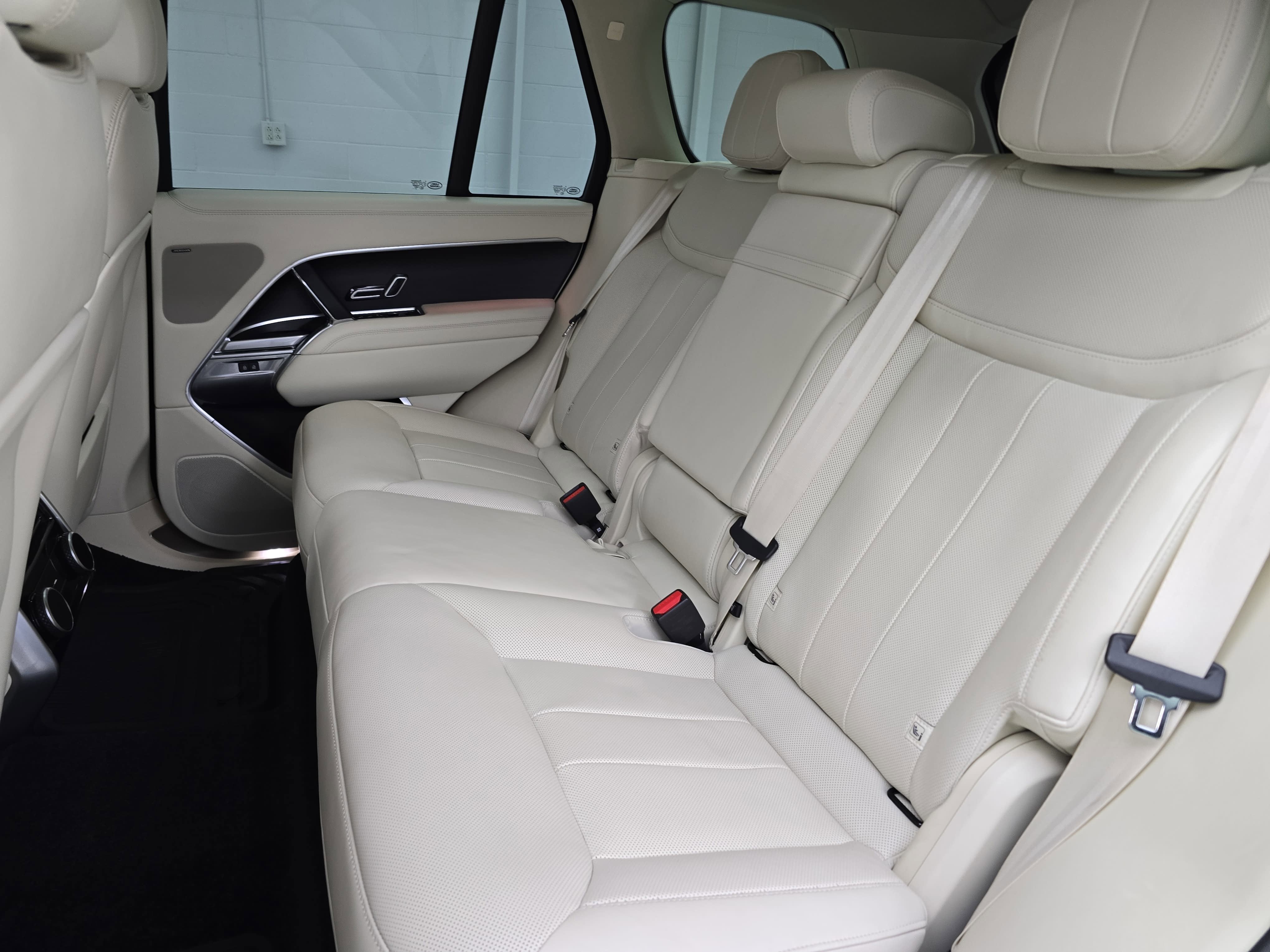 2023 Land Rover Range Rover SE