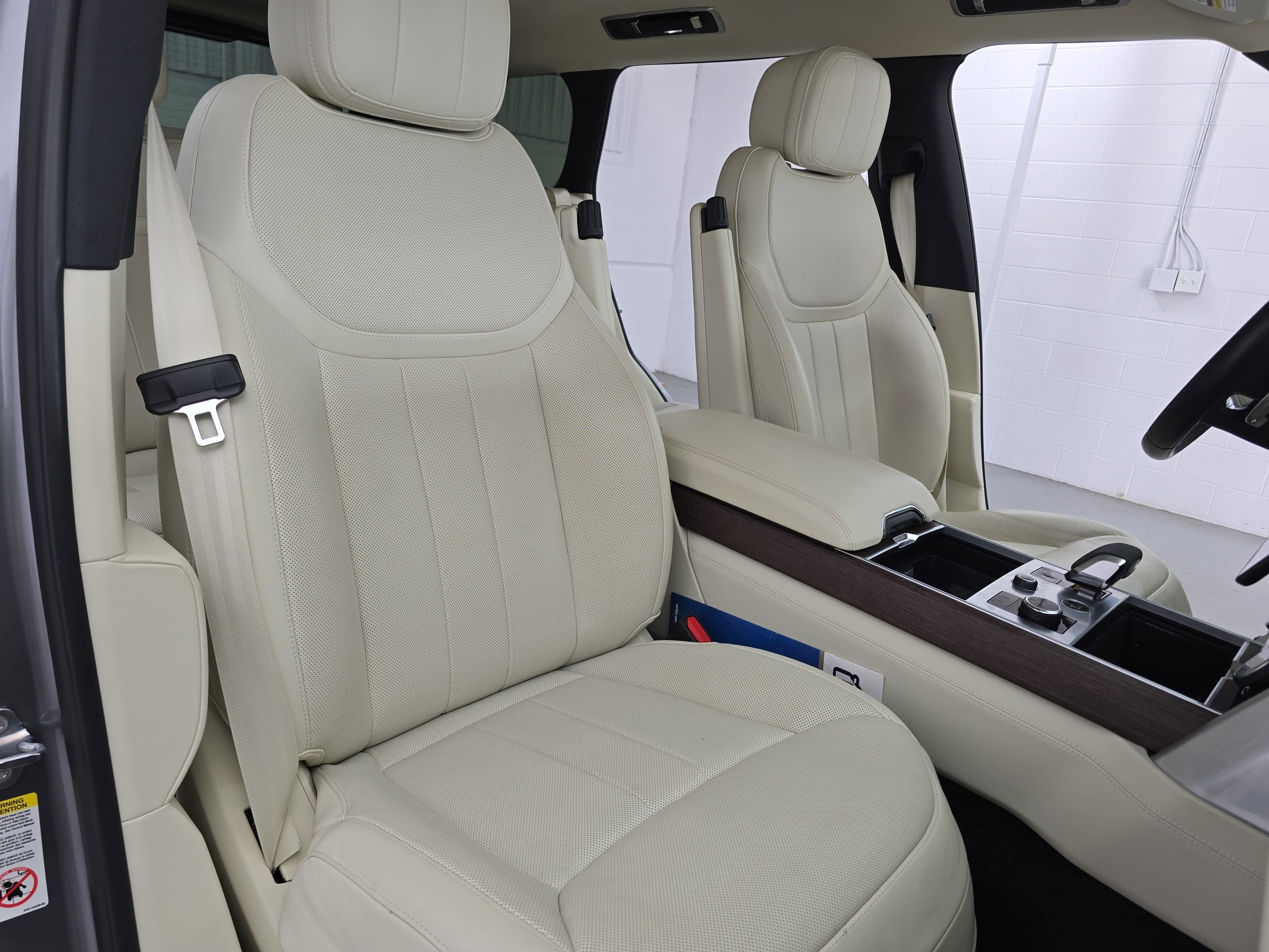 2023 Land Rover Range Rover SE