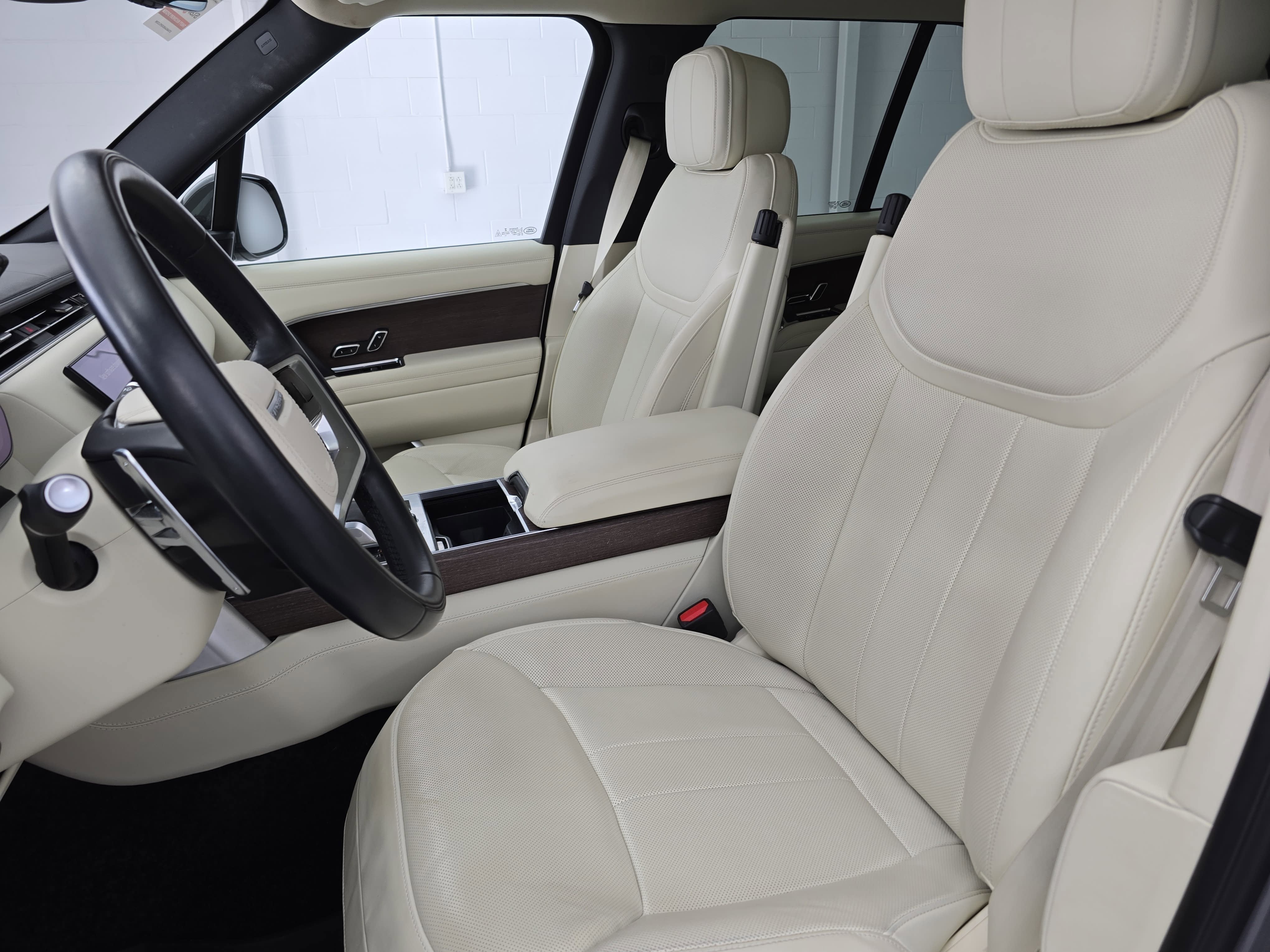 2023 Land Rover Range Rover SE