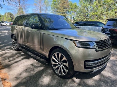 2023 Land Rover Range Rover SE