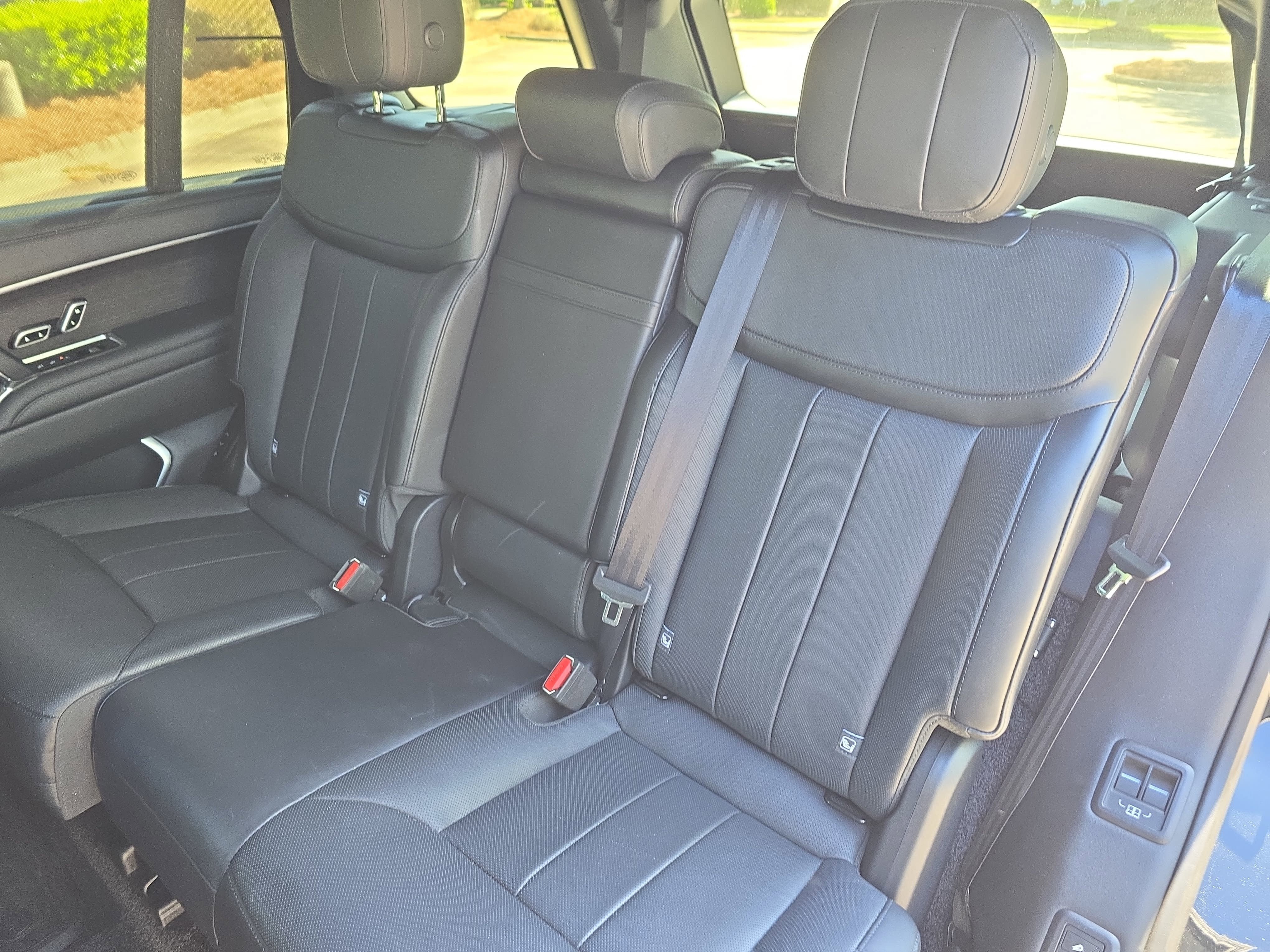 2025 Land Rover Range Rover SE