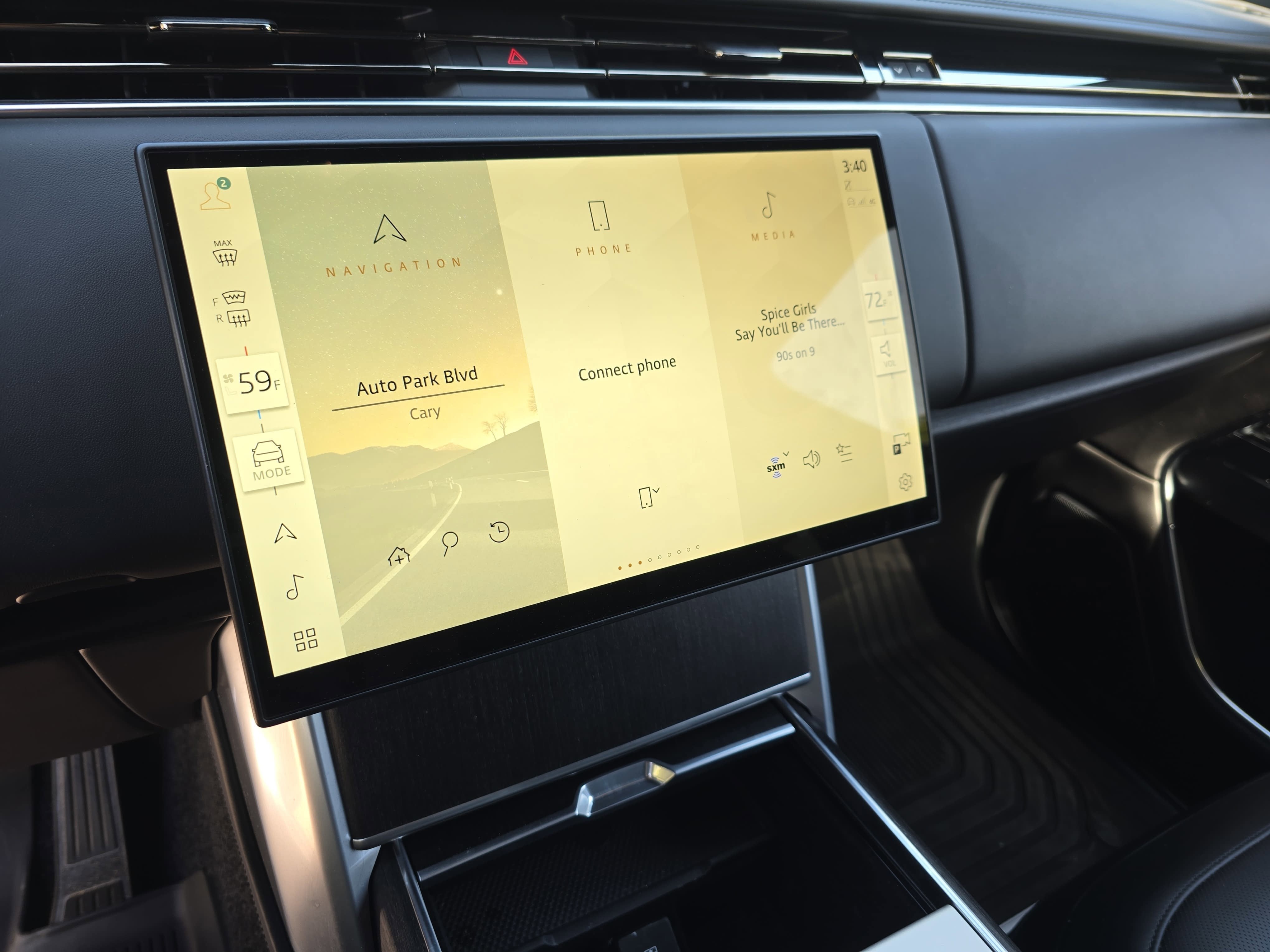 2025 Land Rover Range Rover SE