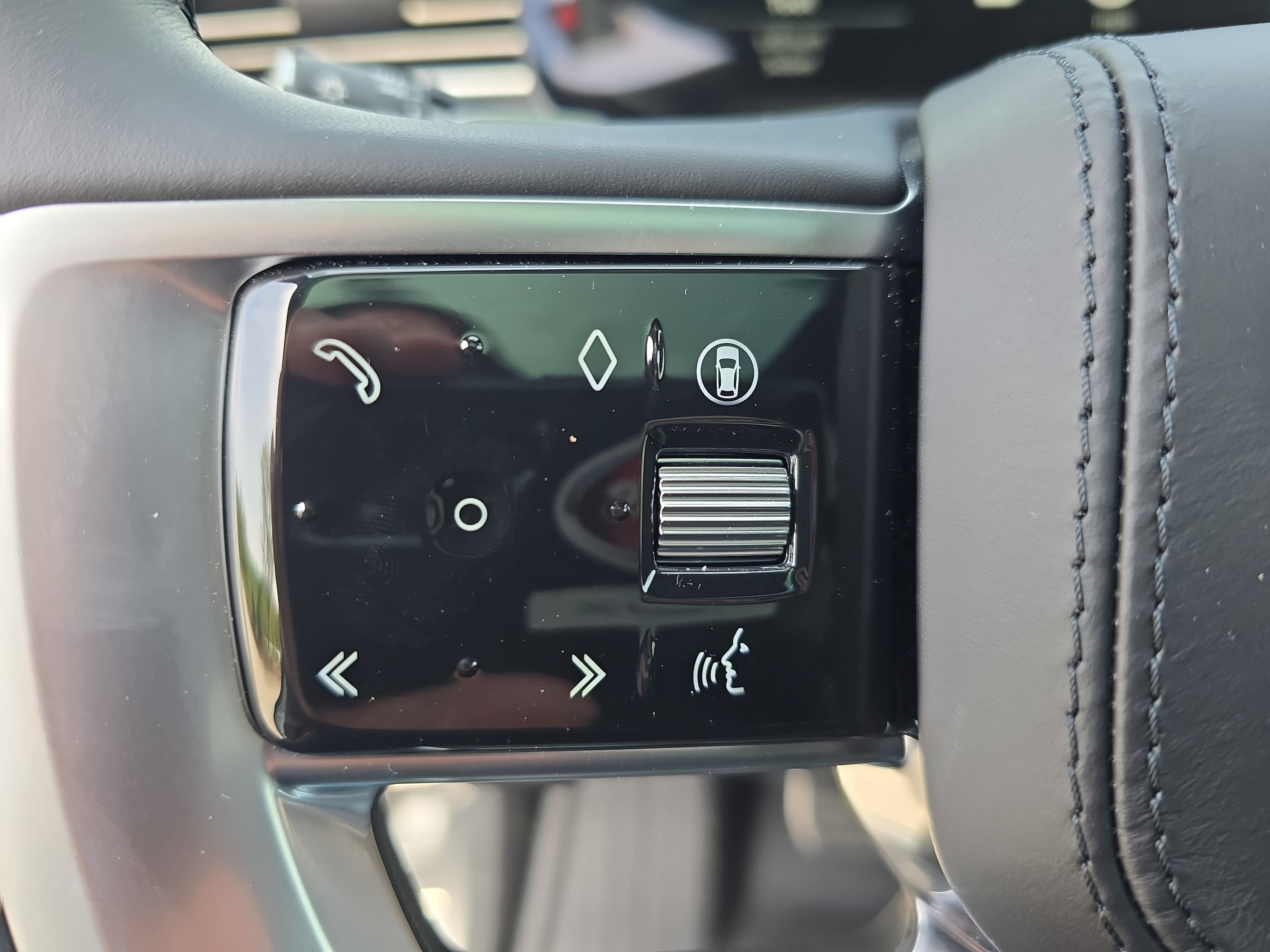 2026 Land Rover Range Rover SE