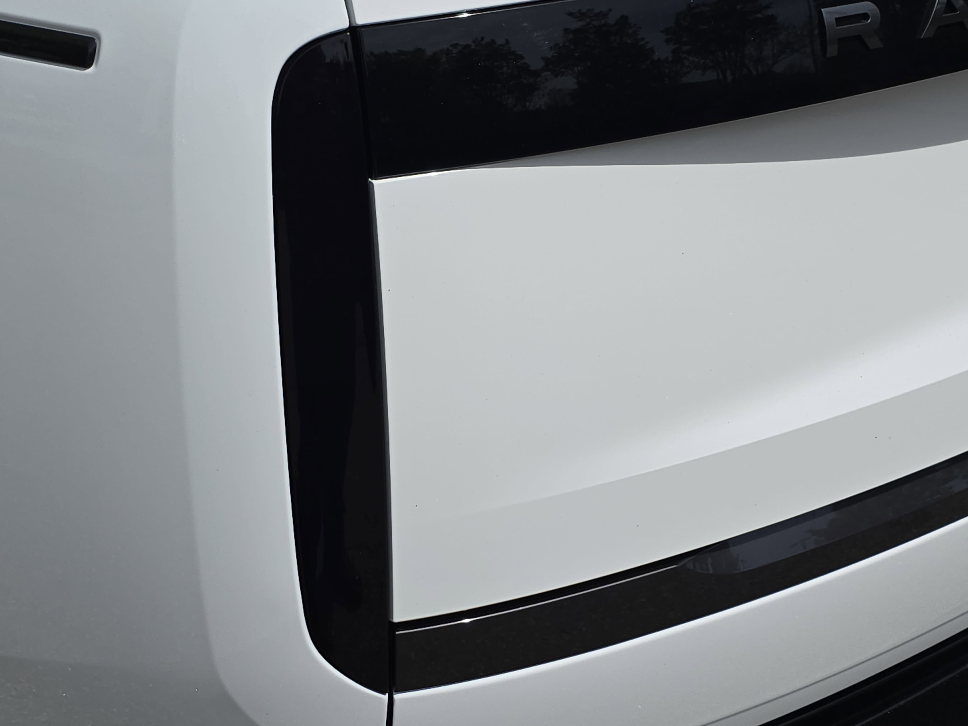 2026 Land Rover Range Rover SE