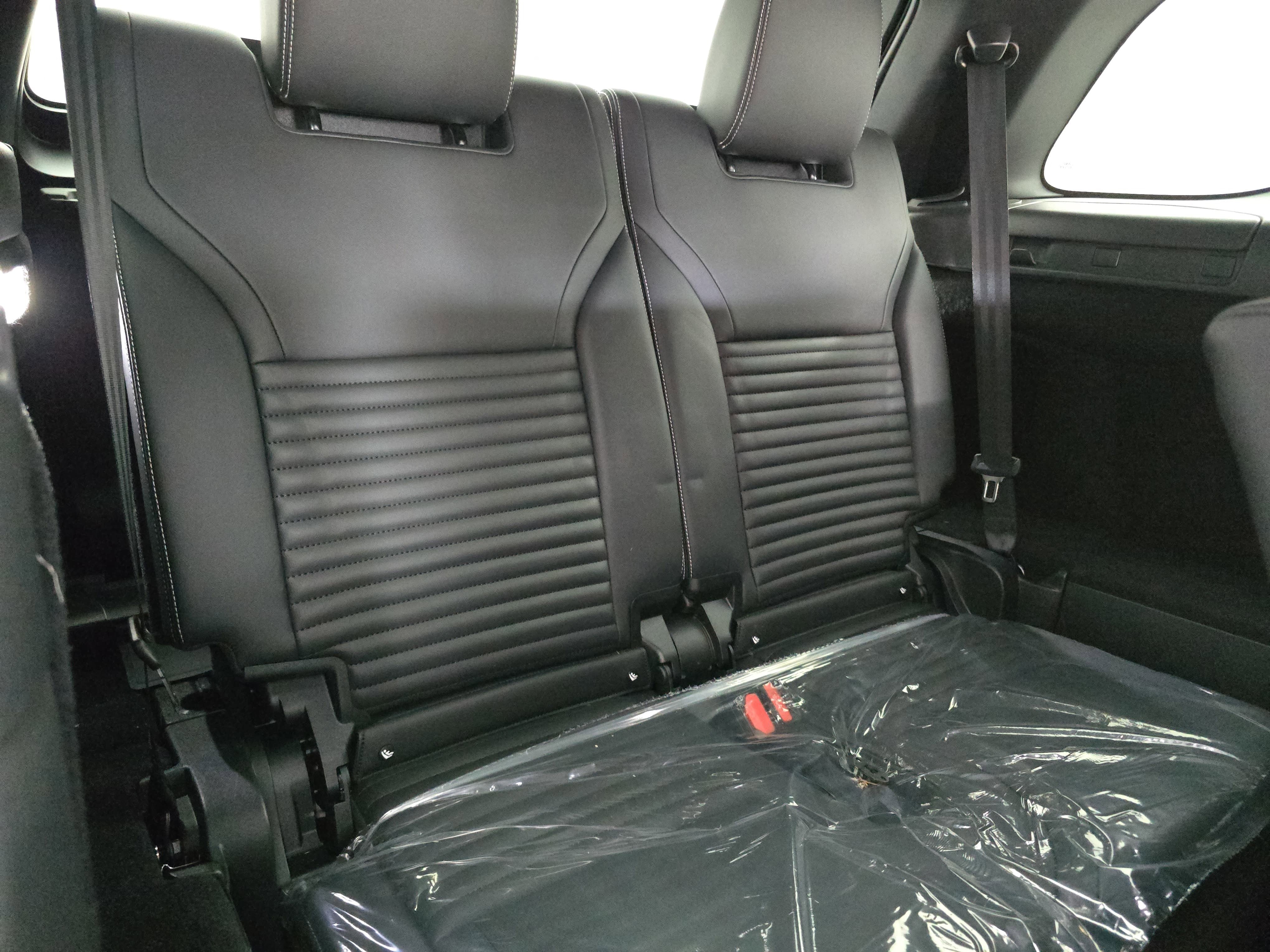 2025 Land Rover Discovery S