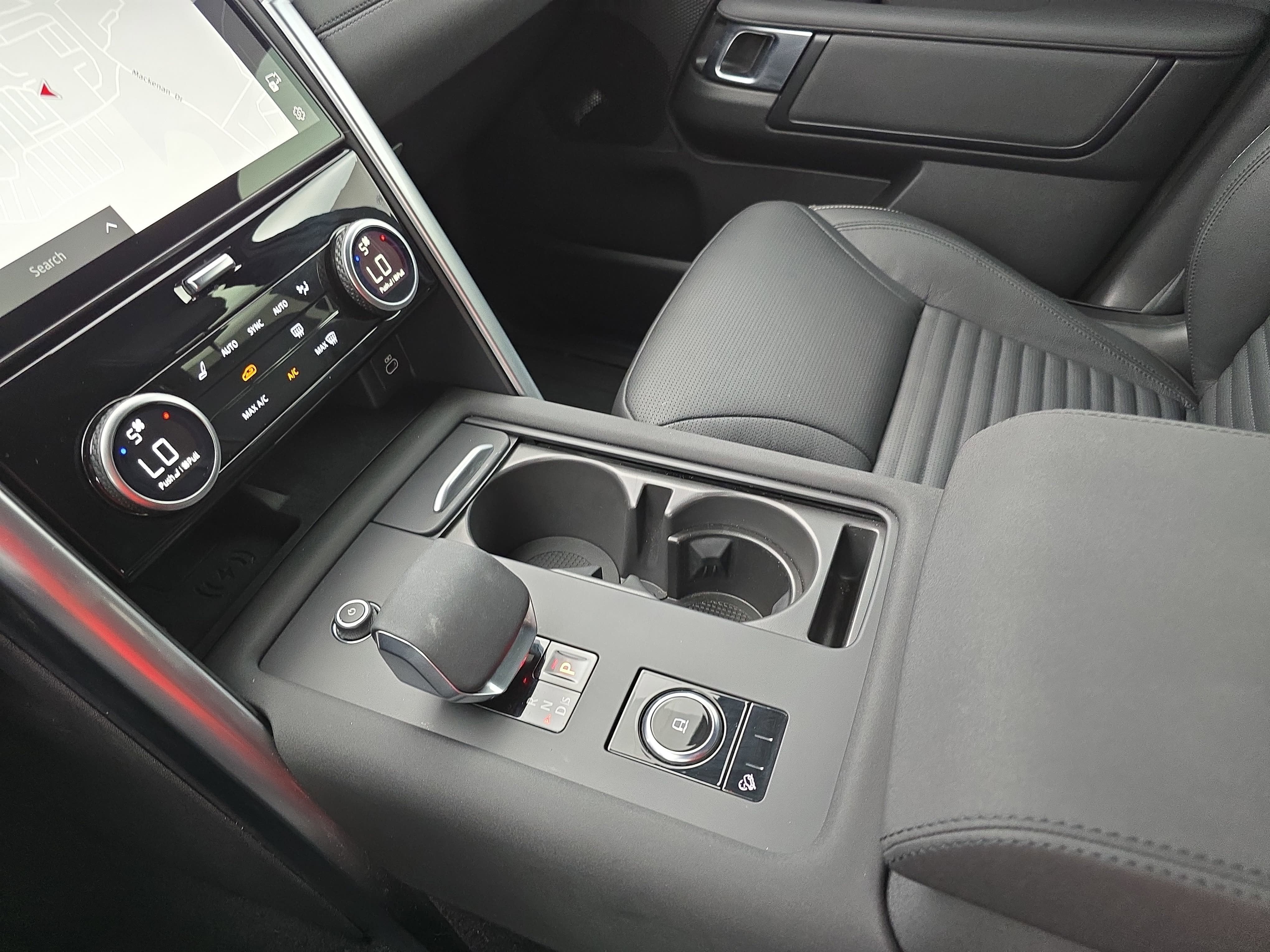 2025 Land Rover Discovery S