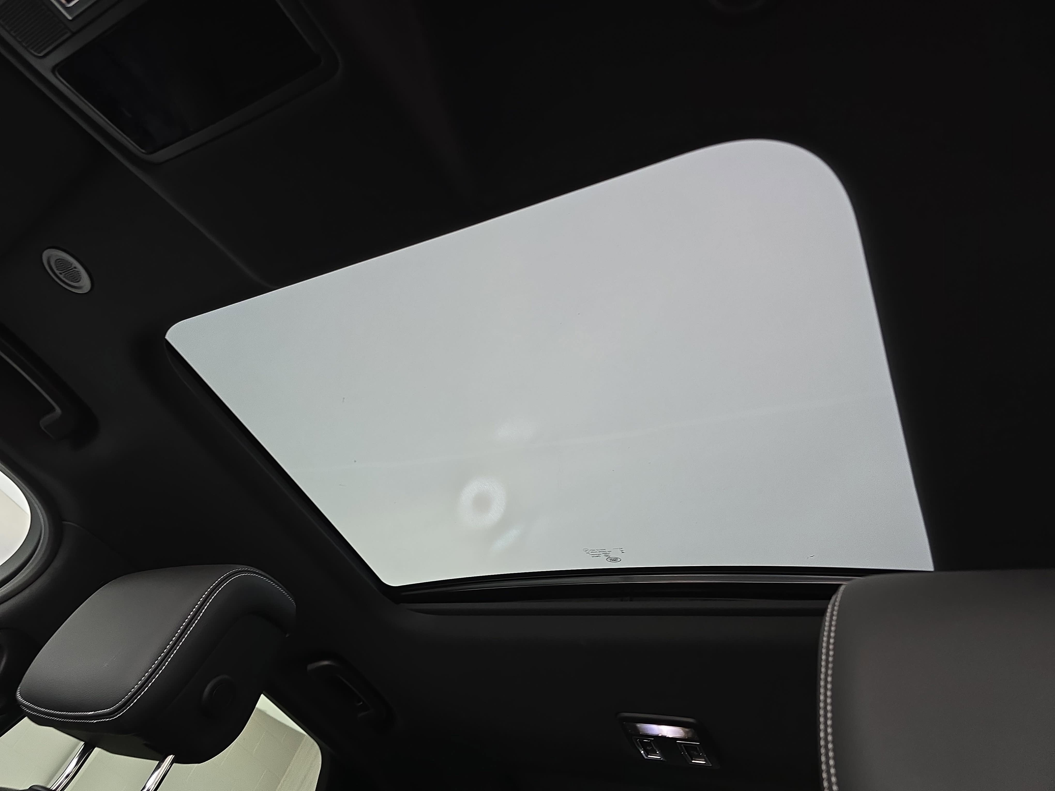 2025 Land Rover Discovery S