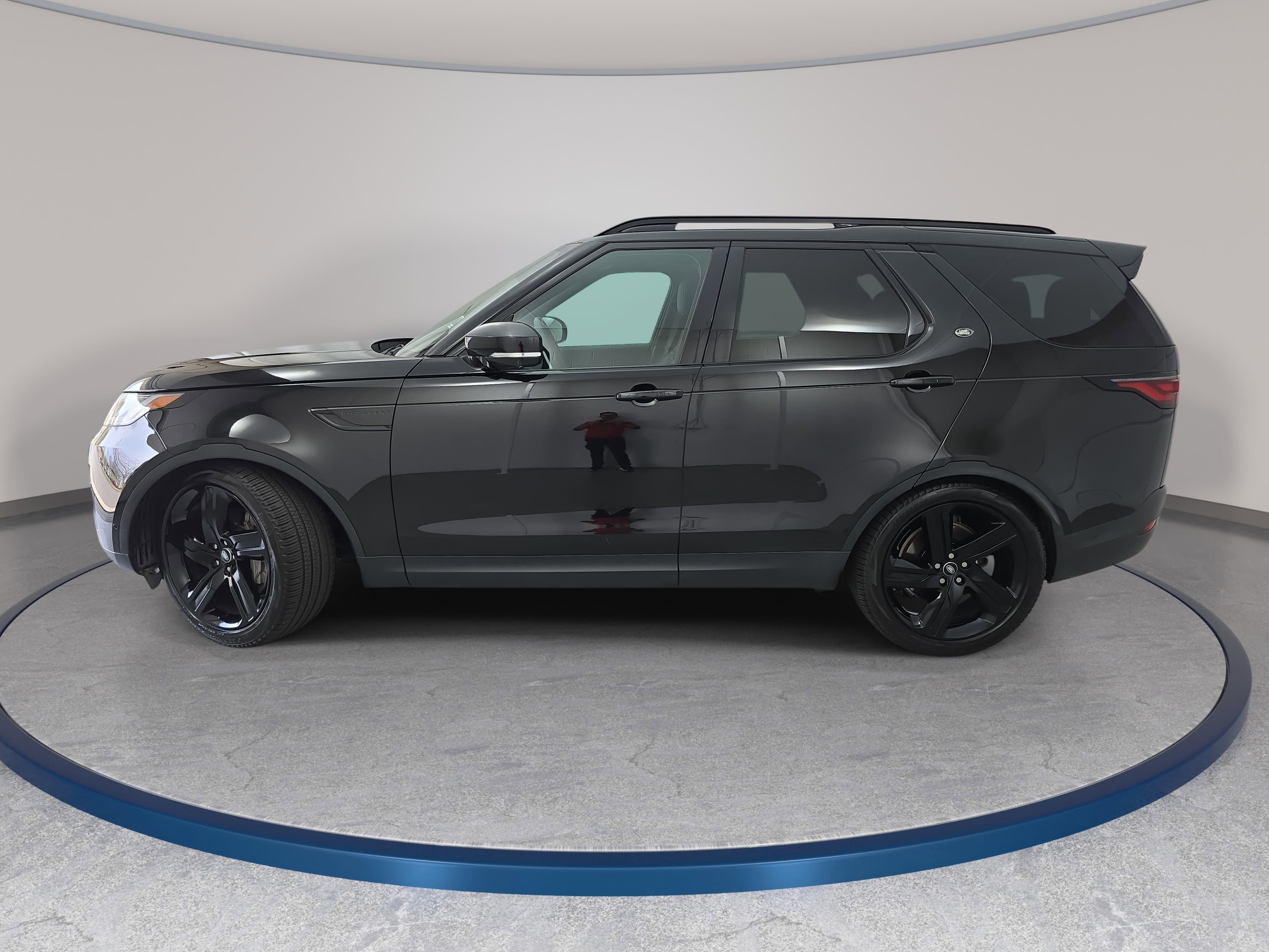 2025 Land Rover Discovery S