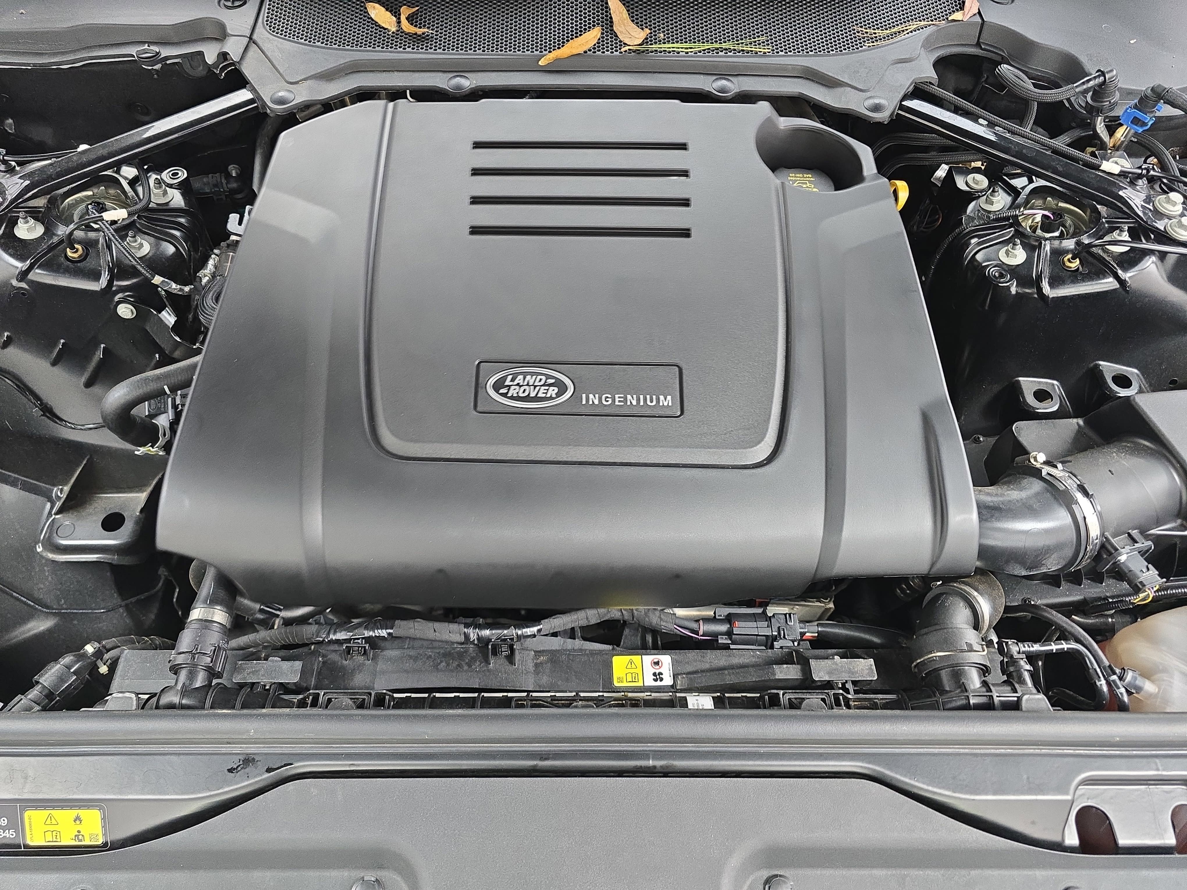 2025 Land Rover Discovery Dynamic SE