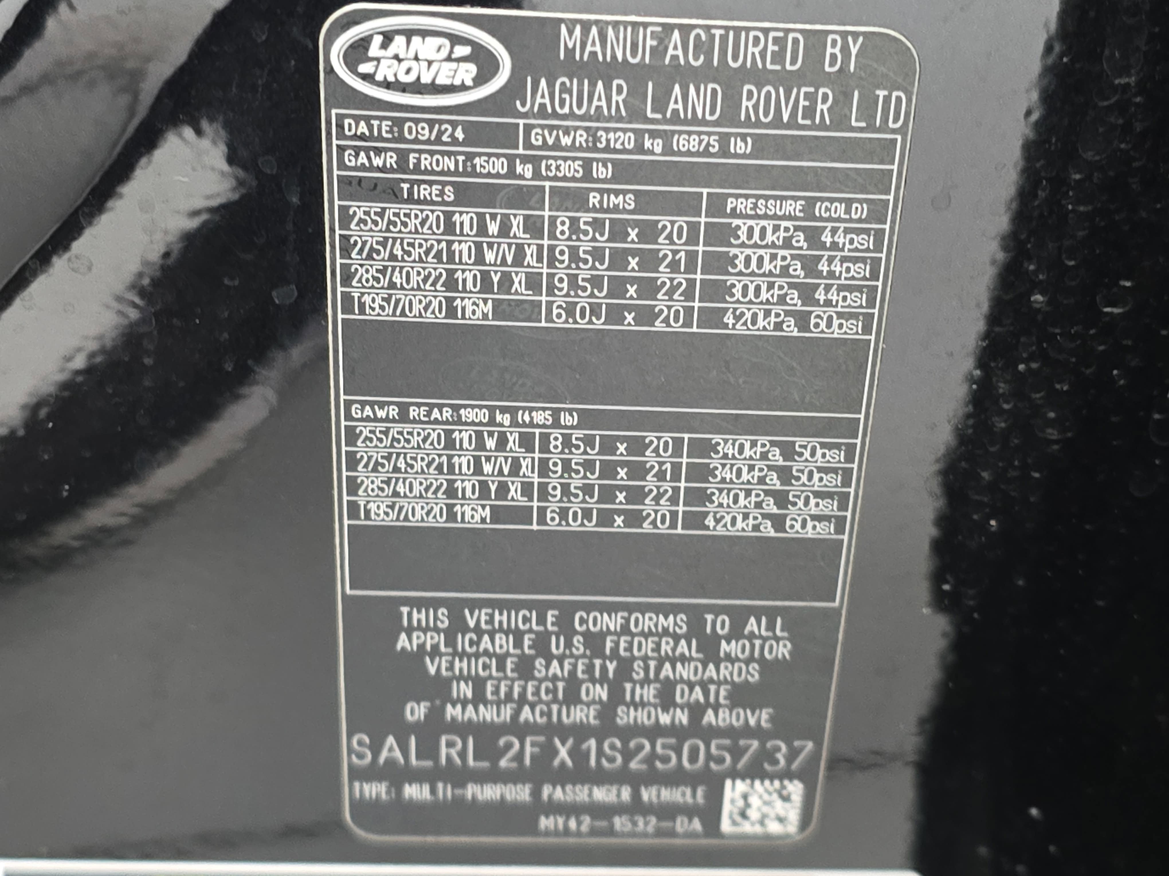 2025 Land Rover Discovery Dynamic SE