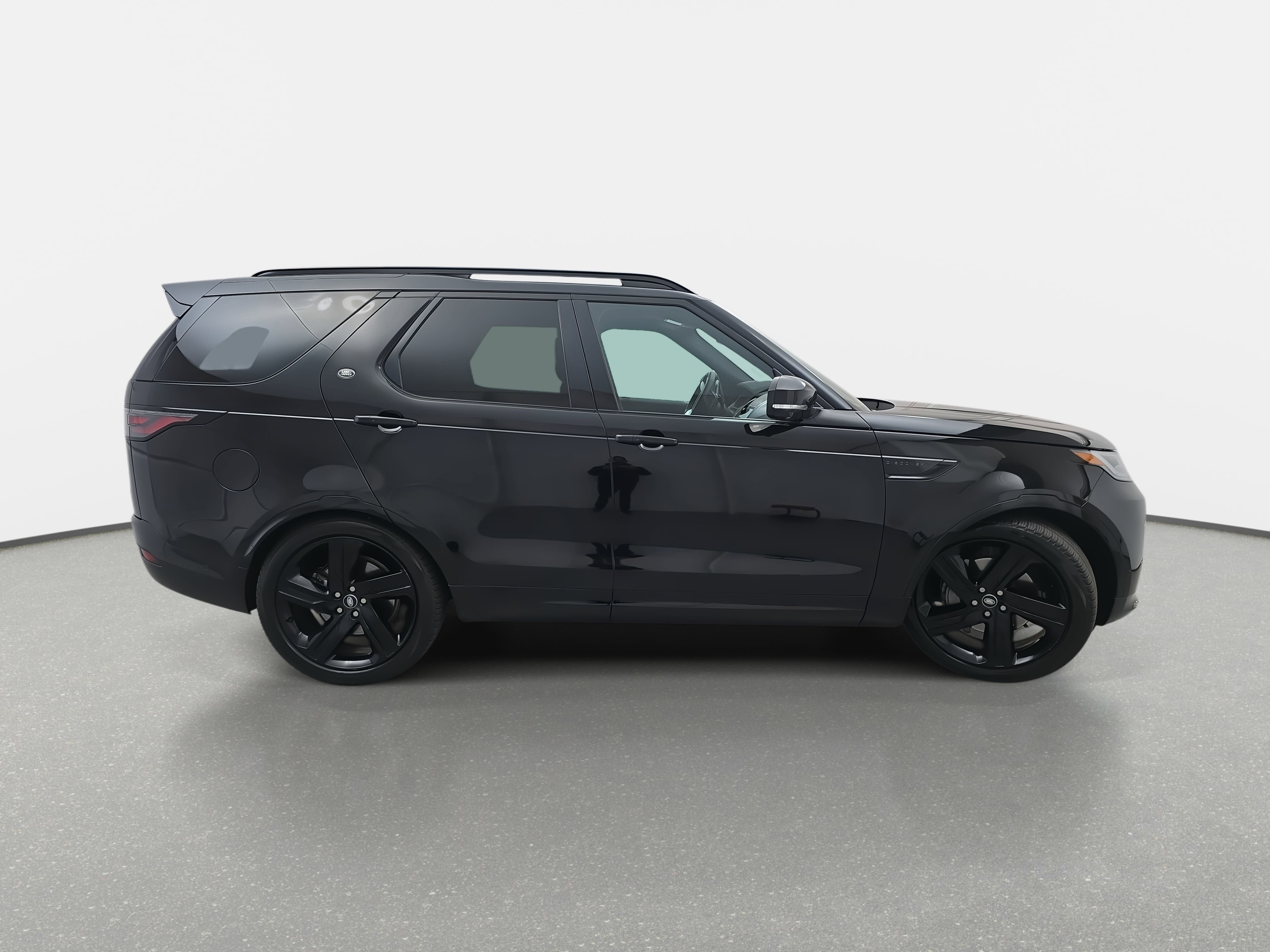 2025 Land Rover Discovery Dynamic SE