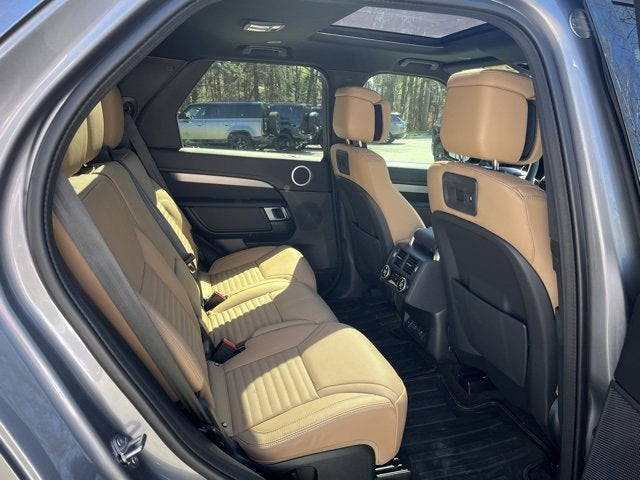 2025 Land Rover Discovery Dynamic SE