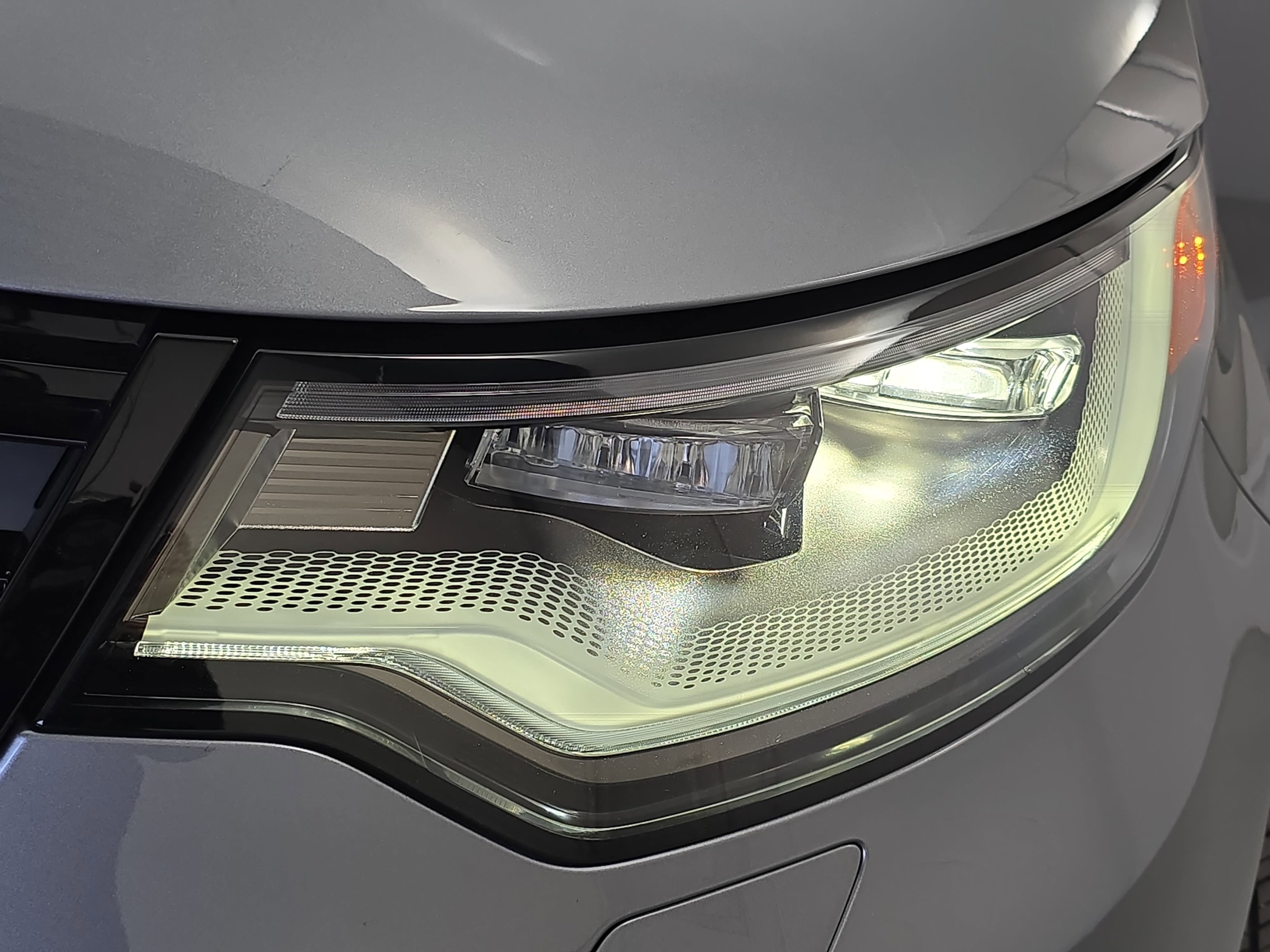 2025 Land Rover Discovery Dynamic SE
