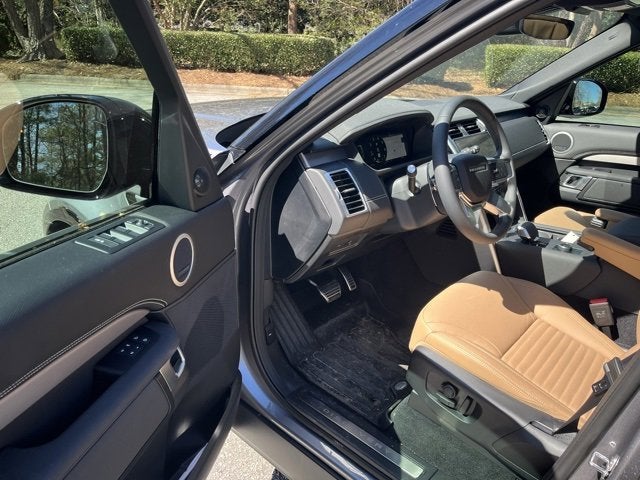 2025 Land Rover Discovery Dynamic SE