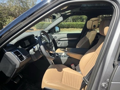 2025 Land Rover Discovery Dynamic SE