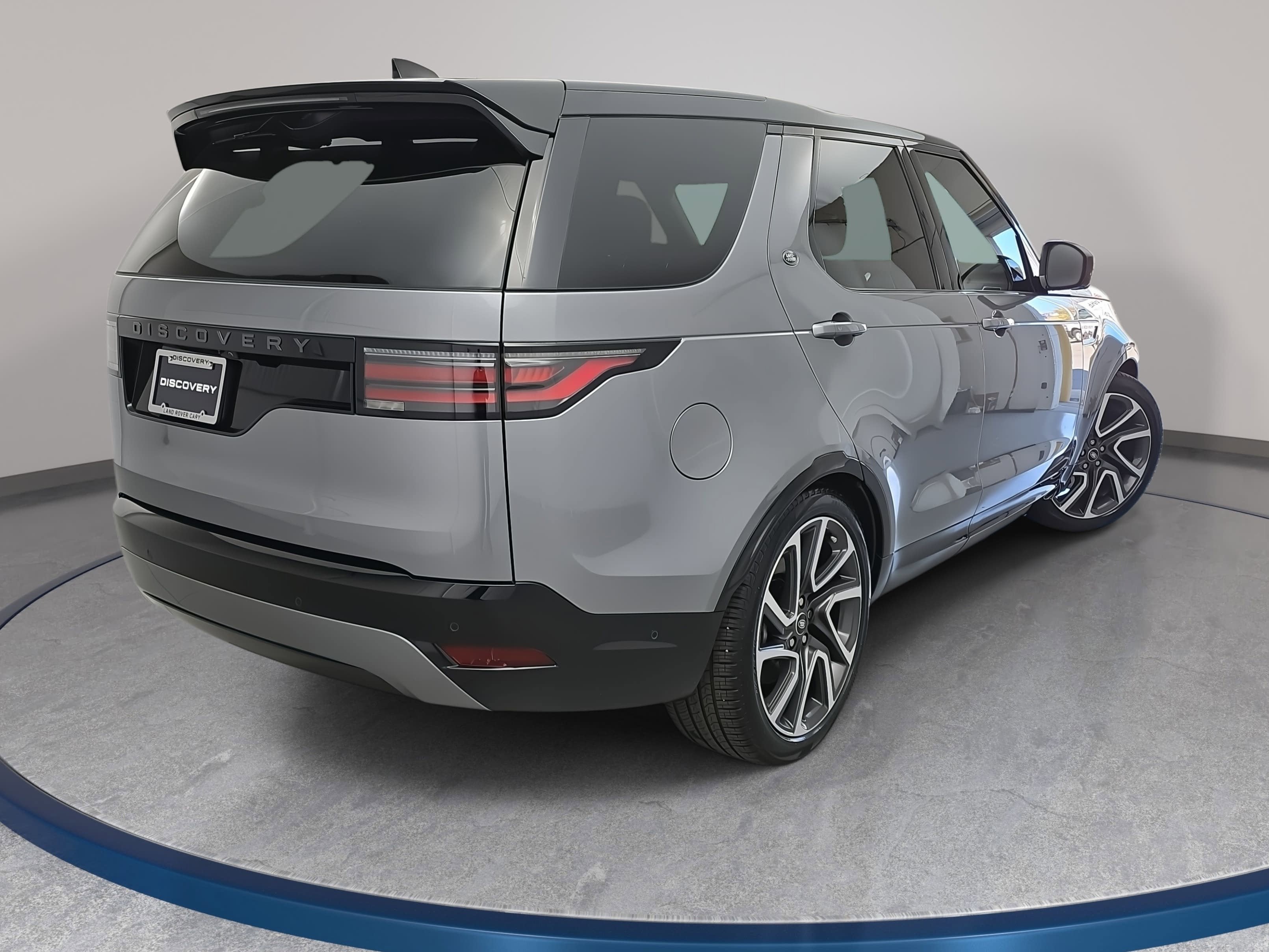 2025 Land Rover Discovery Dynamic SE