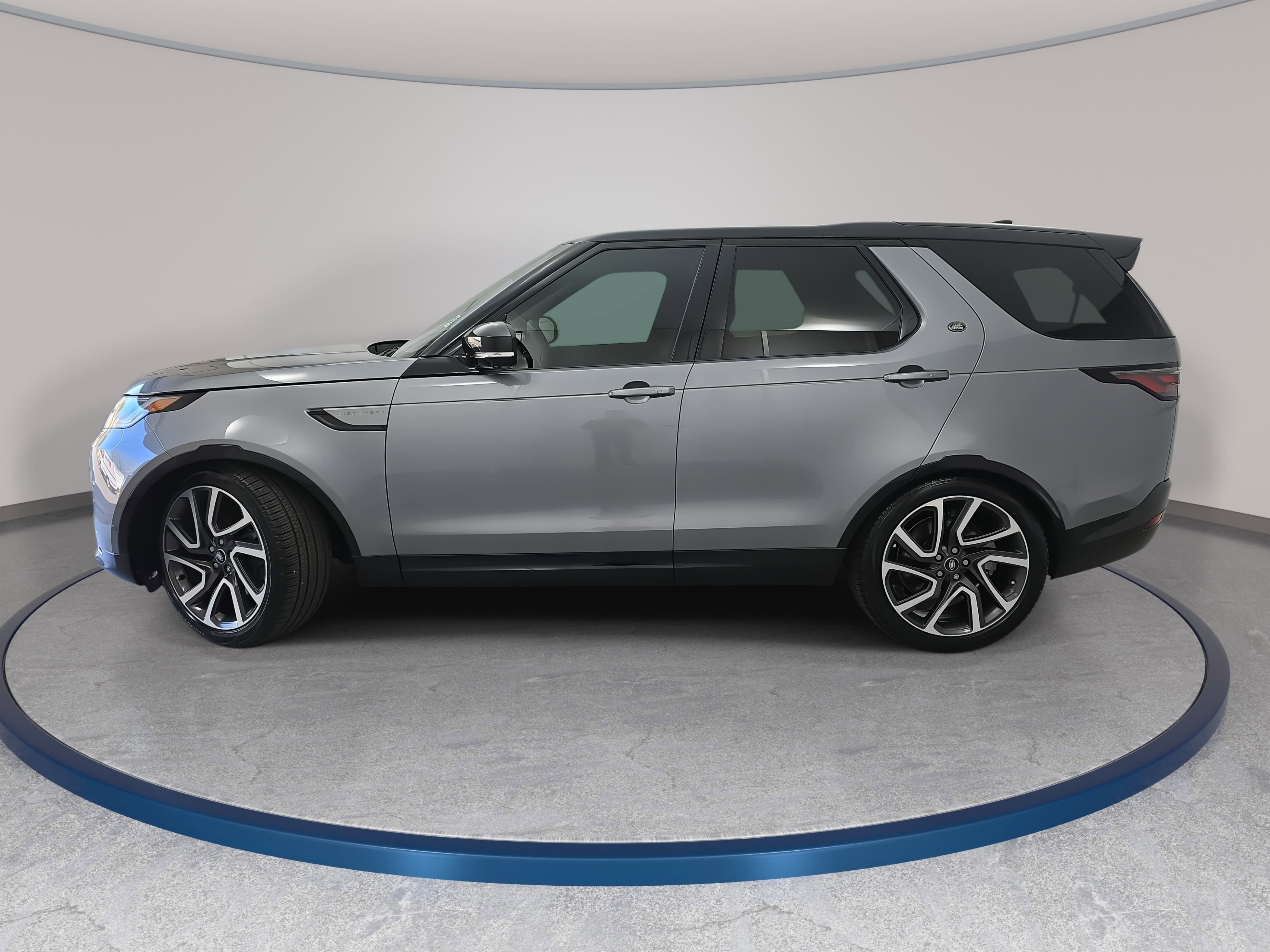 2025 Land Rover Discovery Dynamic SE