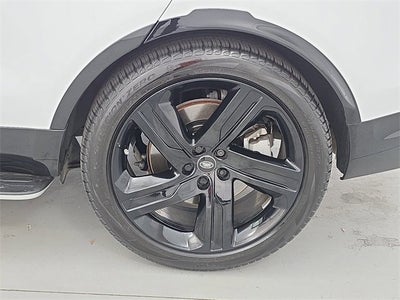 2025 Land Rover Discovery Dynamic SE