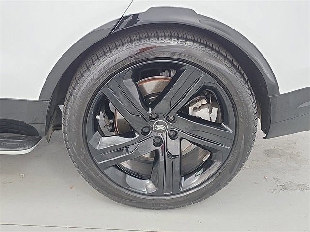 2025 Land Rover Discovery Dynamic SE