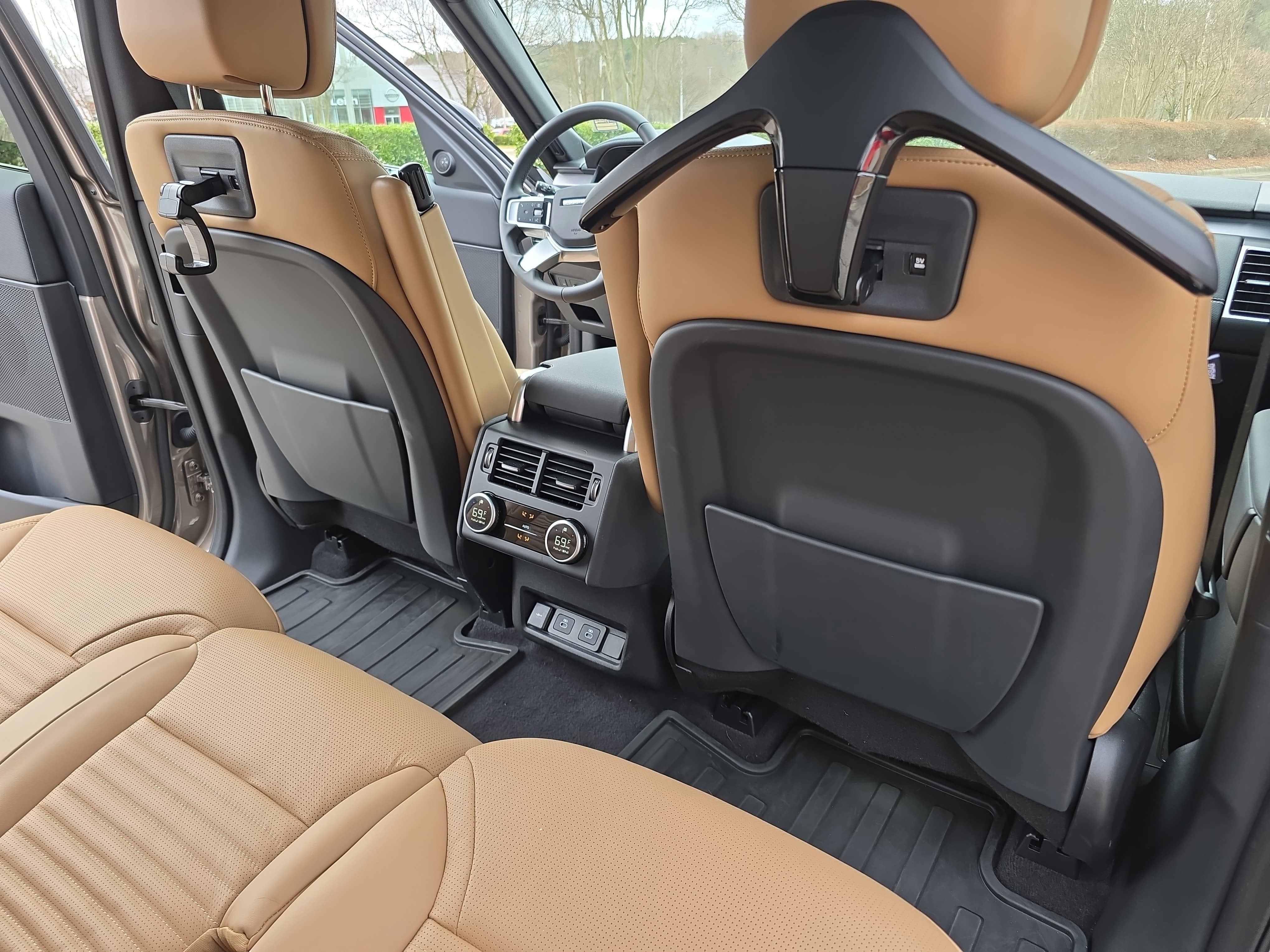 2025 Land Rover Discovery Dynamic SE