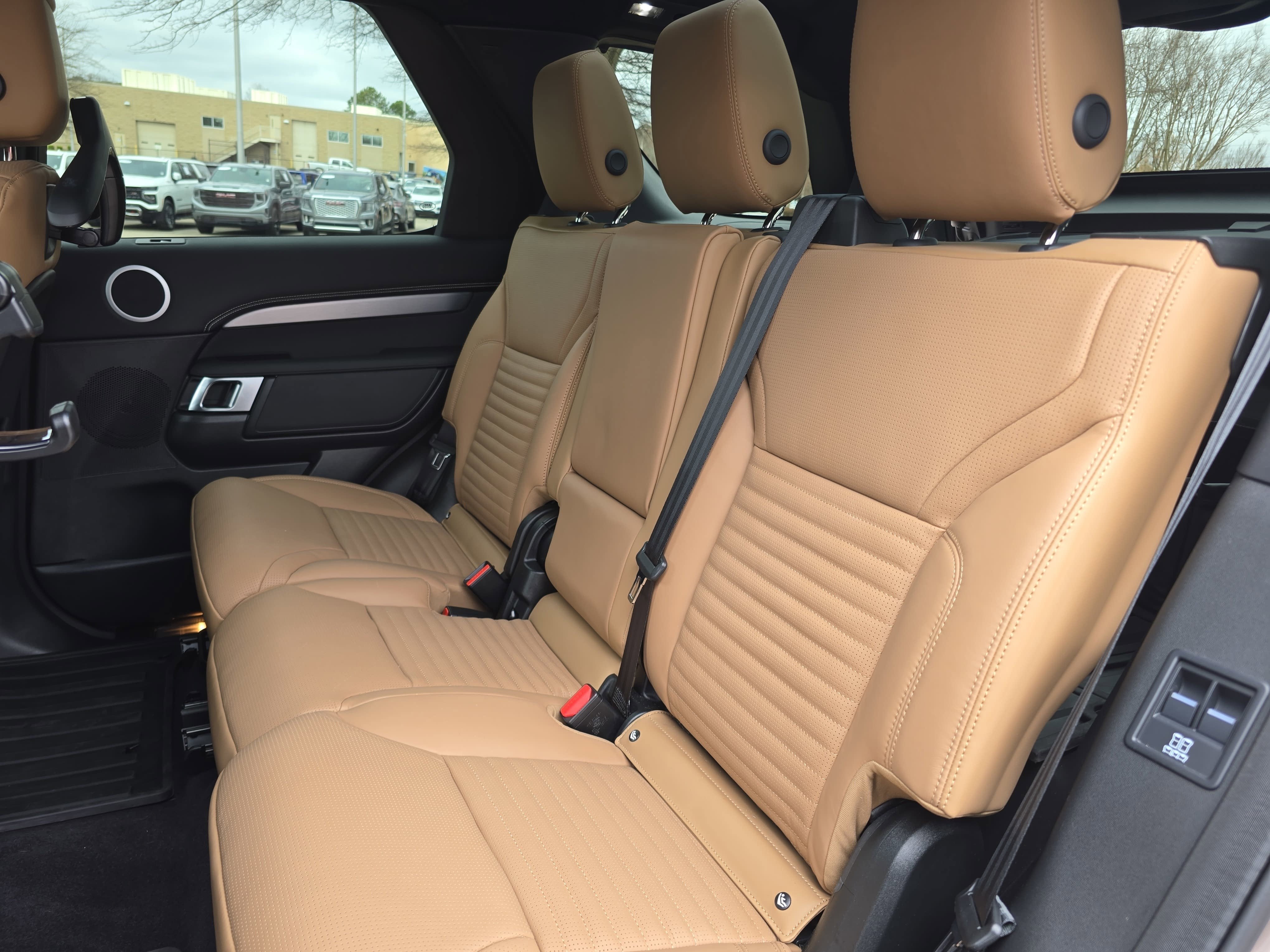 2025 Land Rover Discovery Dynamic SE