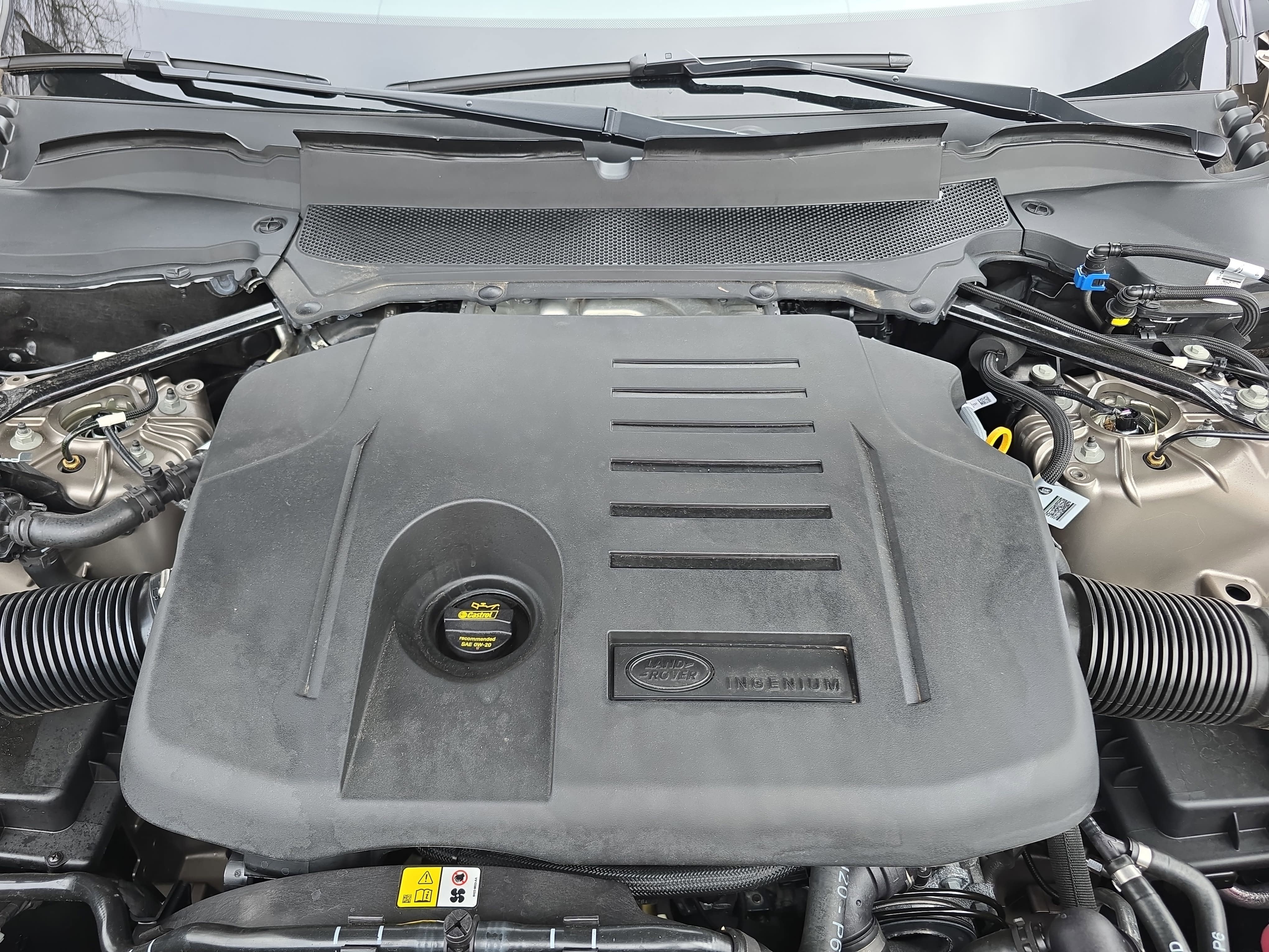 2025 Land Rover Discovery Dynamic SE