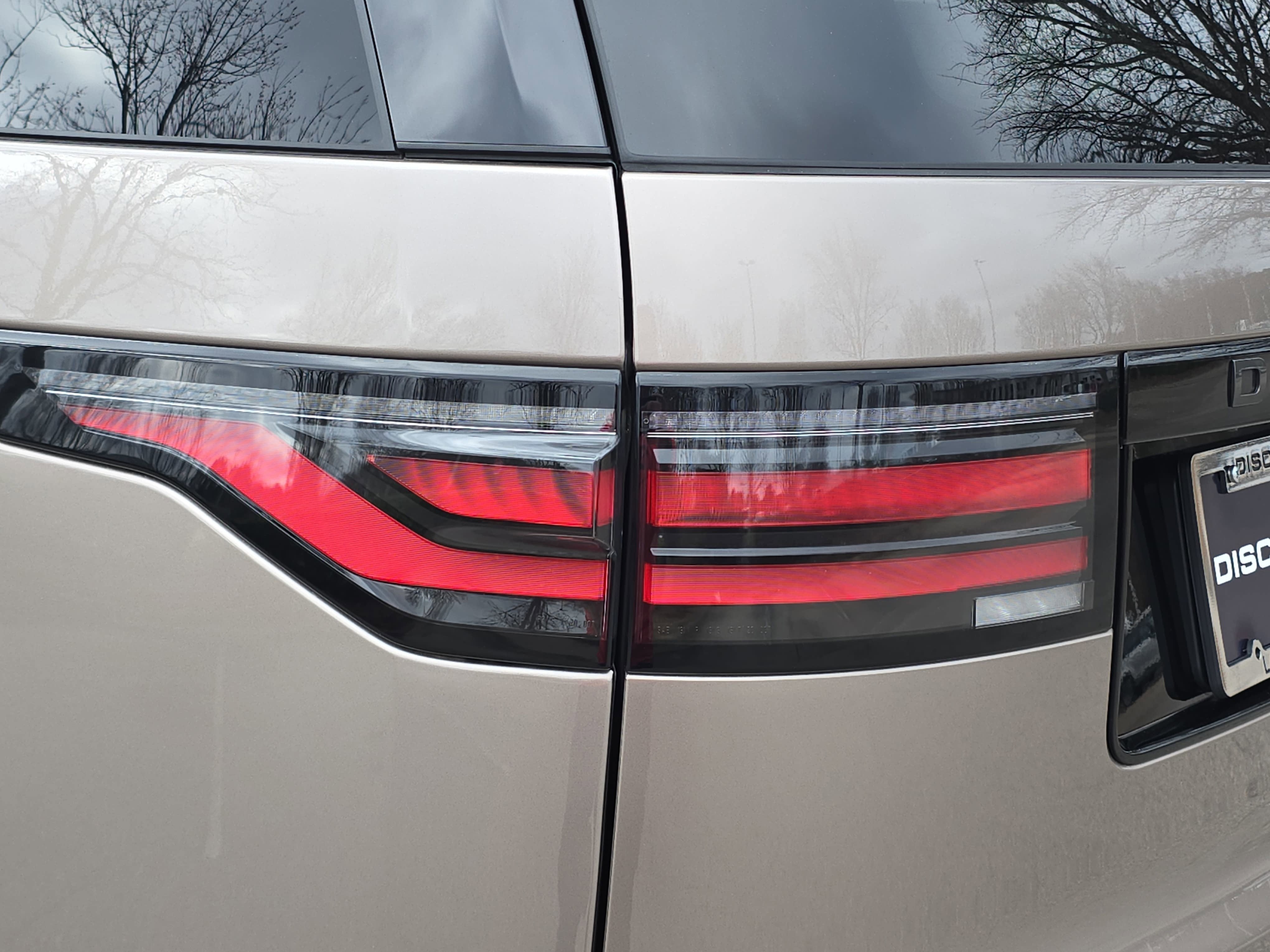 2025 Land Rover Discovery Dynamic SE