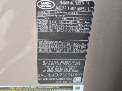 2025 Land Rover Discovery Dynamic SE