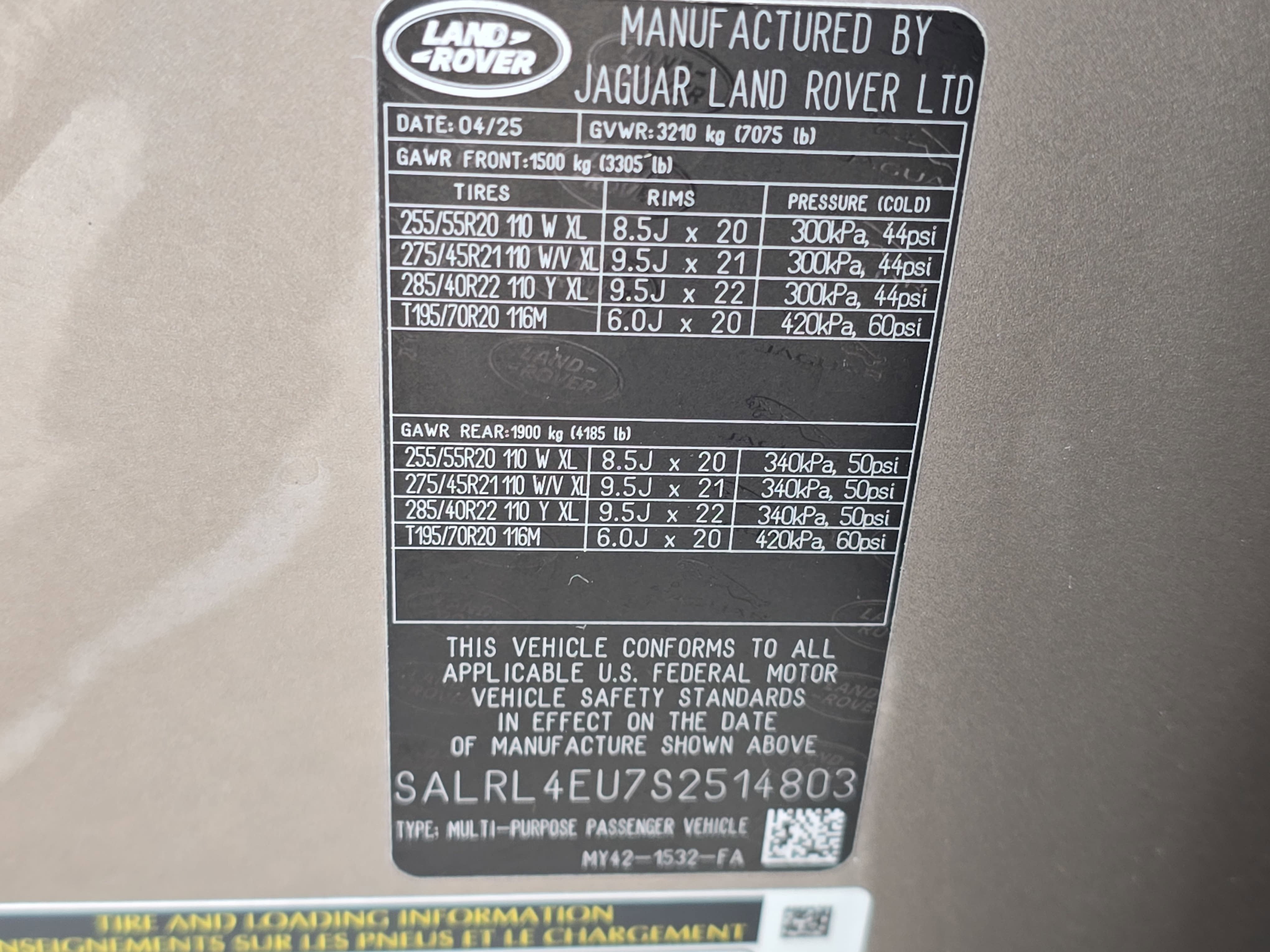 2025 Land Rover Discovery Dynamic SE