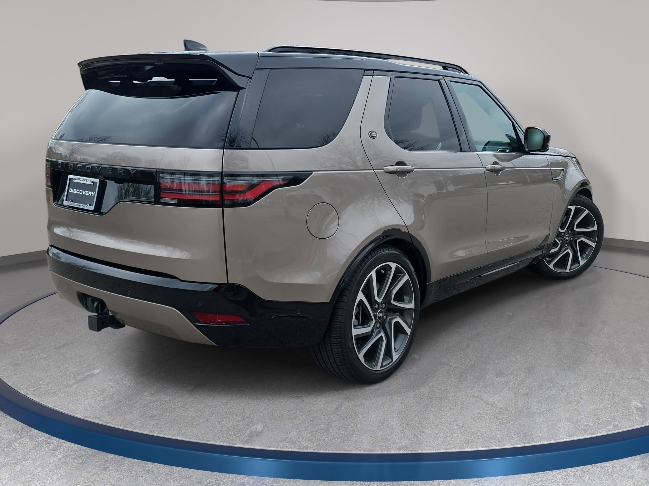 2025 Land Rover Discovery Dynamic SE
