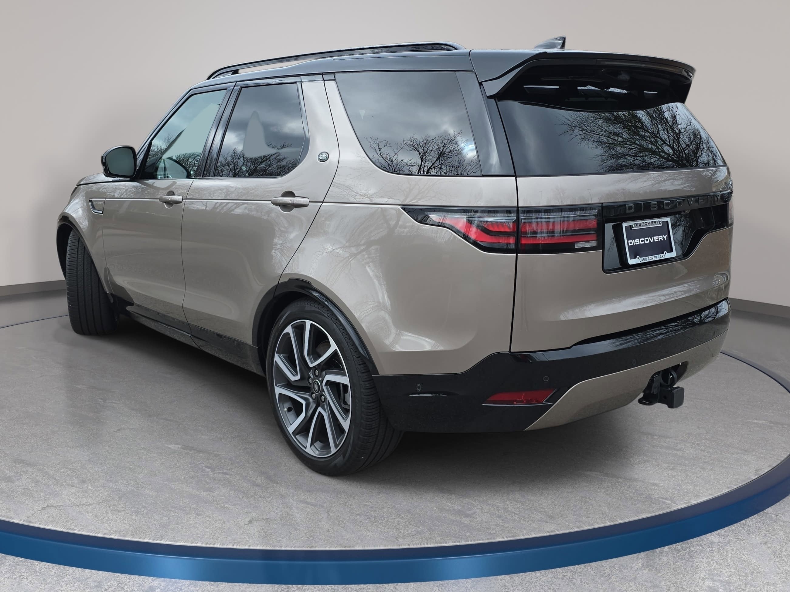 2025 Land Rover Discovery Dynamic SE
